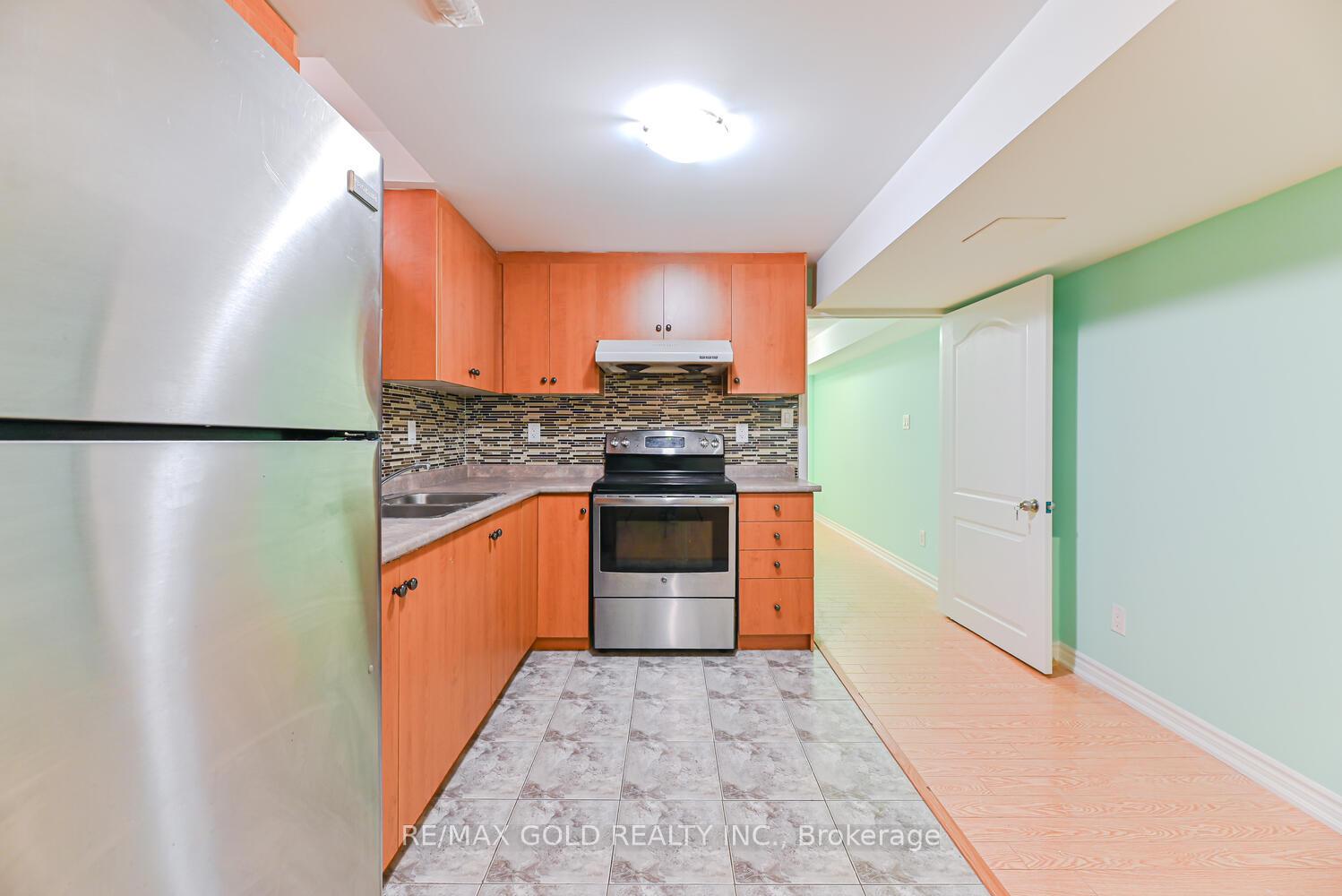 Photo 32 of 420 Sunny Meadow Boulevard, Brampton, Sandringham-Wellington — HOMEH