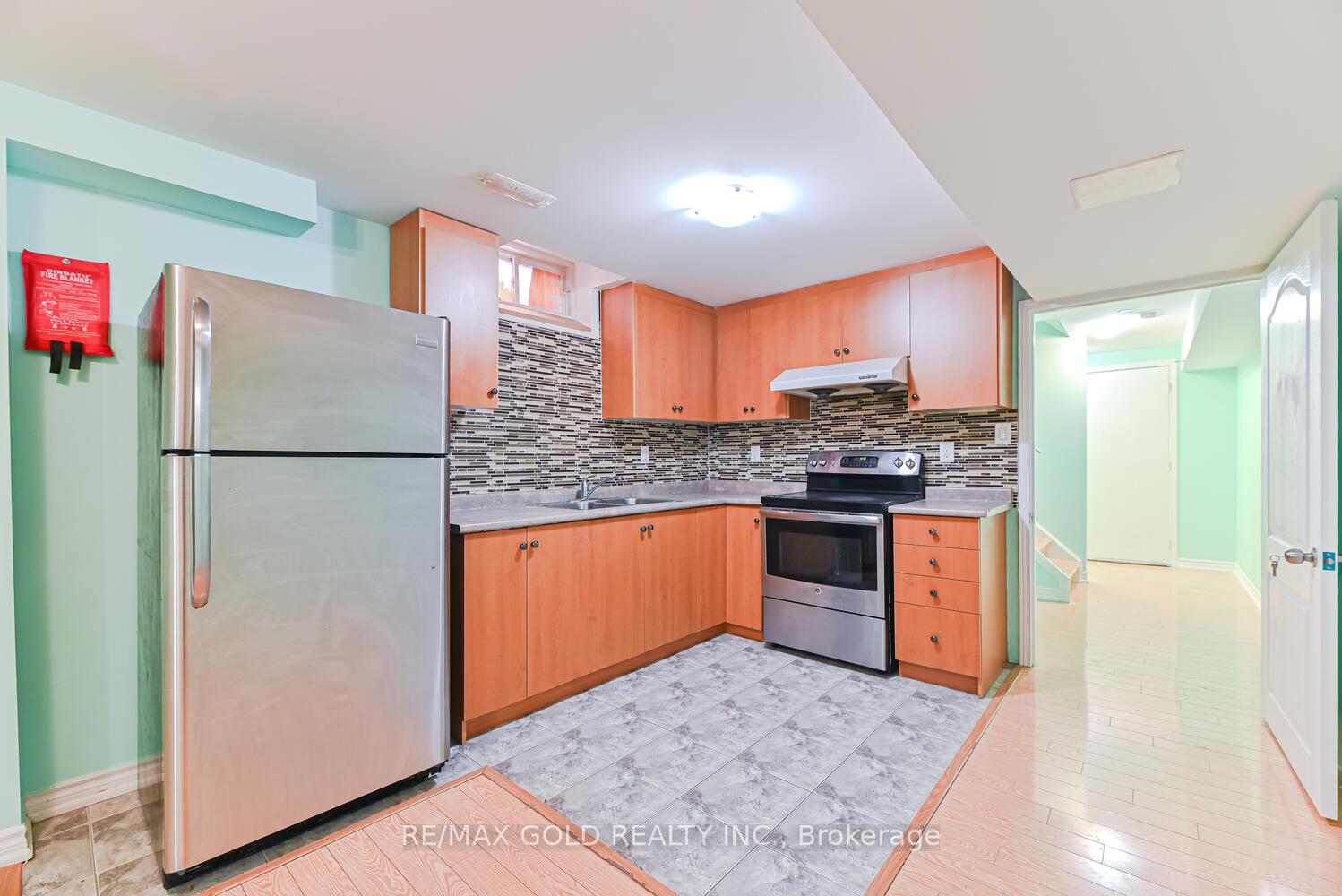 Photo 33 of 420 Sunny Meadow Boulevard, Brampton, Sandringham-Wellington — HOMEH