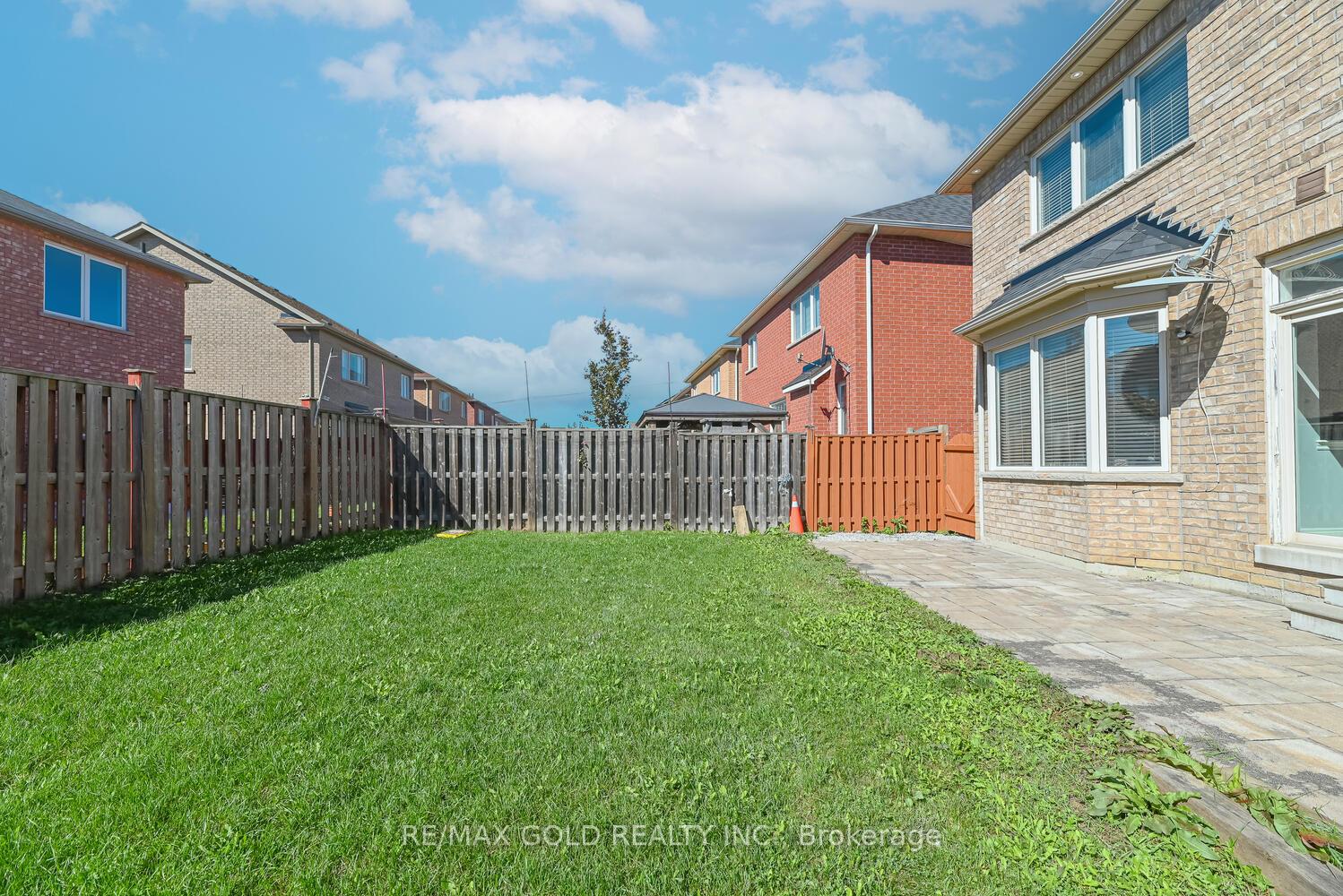 Photo 39 of 420 Sunny Meadow Boulevard, Brampton, Sandringham-Wellington — HOMEH