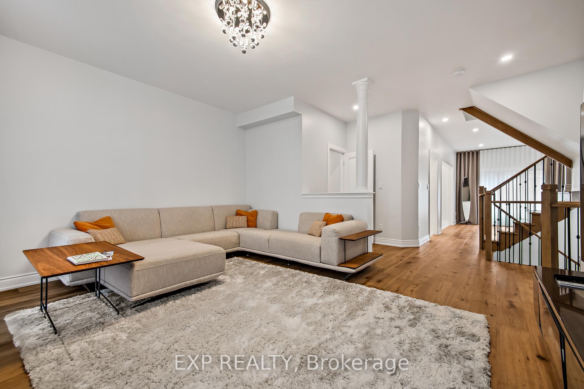 Photo 7 of 29 Rustwood Road, Vaughan, Patterson — HOMEH
