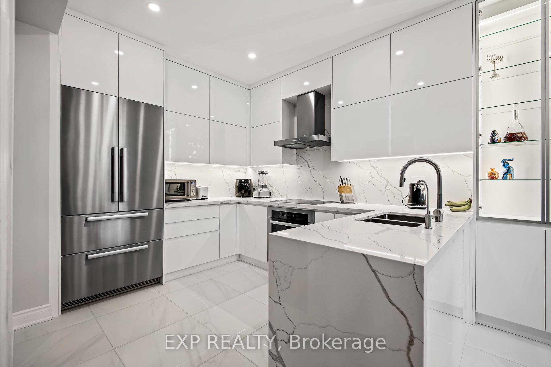 Photo 11 of 29 Rustwood Road, Vaughan, Patterson — HOMEH