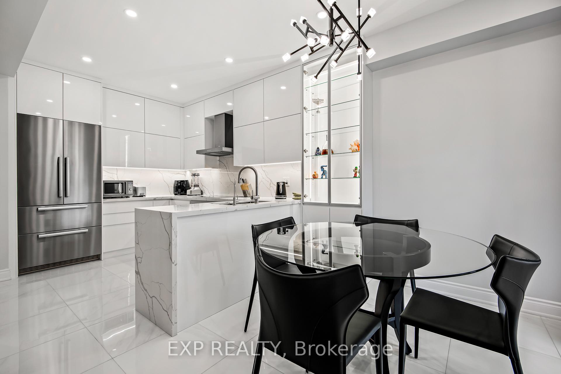 Photo 17 of 29 Rustwood Road, Vaughan, Patterson — HOMEH