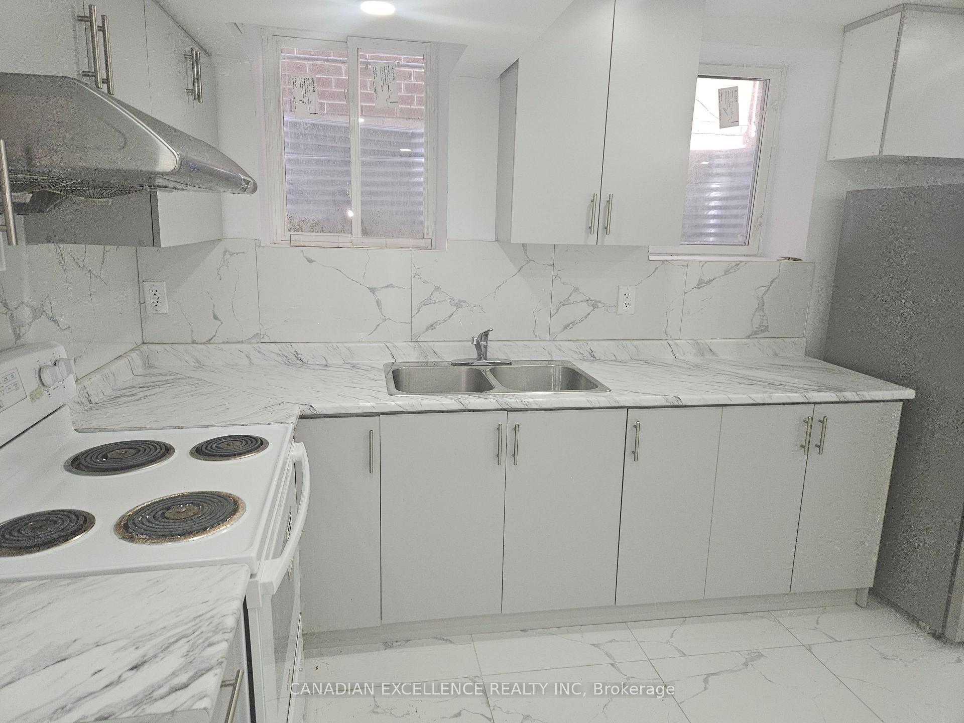 Photo 7 of 72 Circus Crescent, Brampton, Northwest Brampton — HOMEH