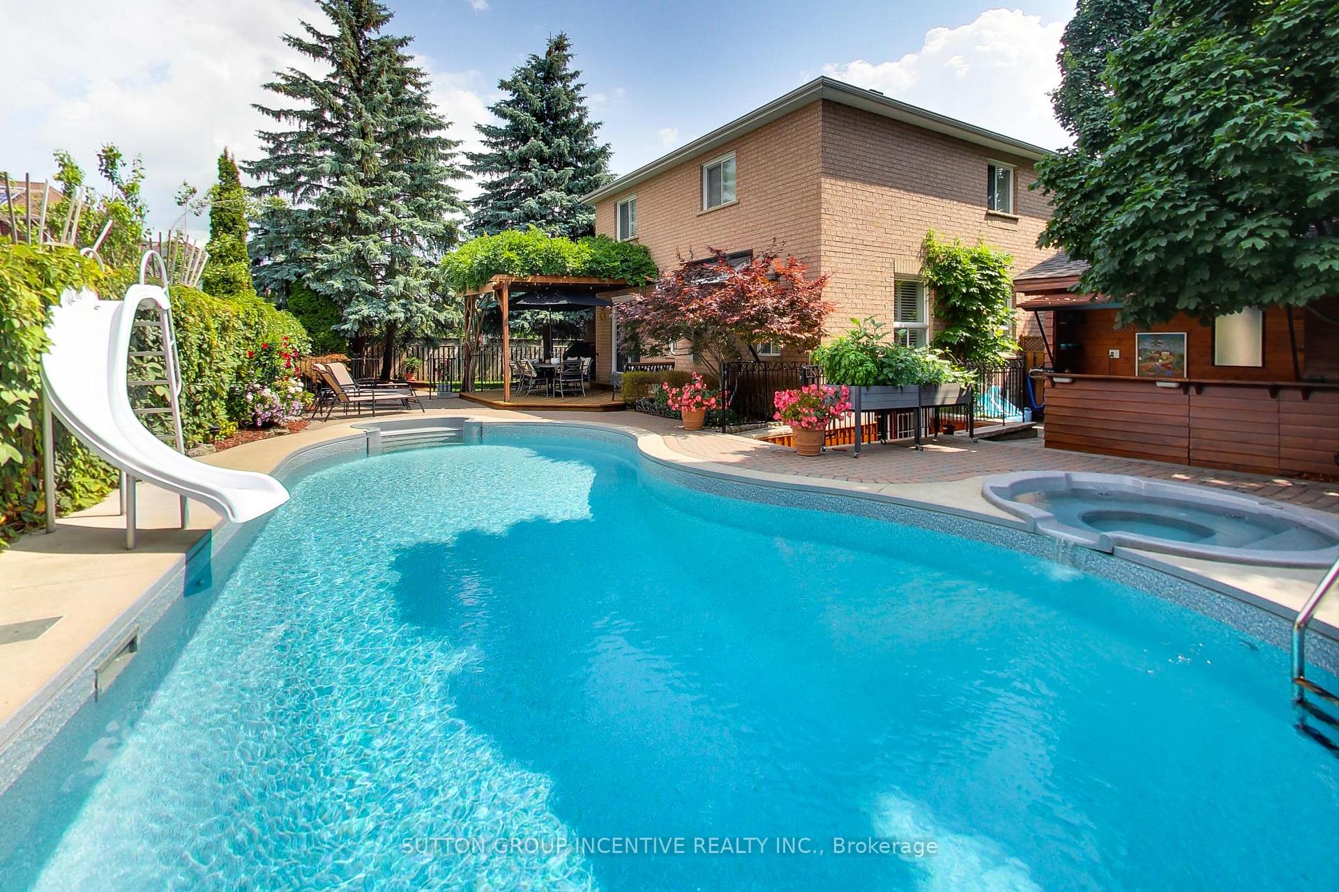 Front of 11 Safari Court