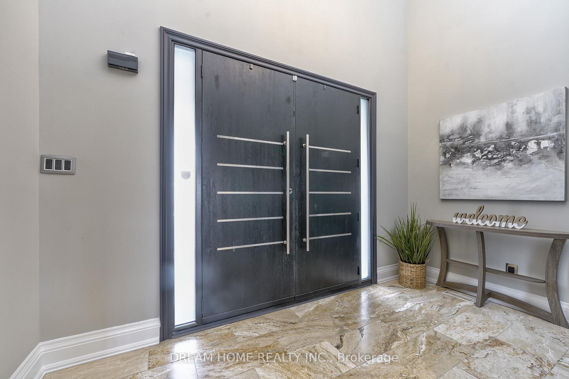 Photo 7 of 95 Rivermill Crescent, Vaughan, Patterson — HOMEH