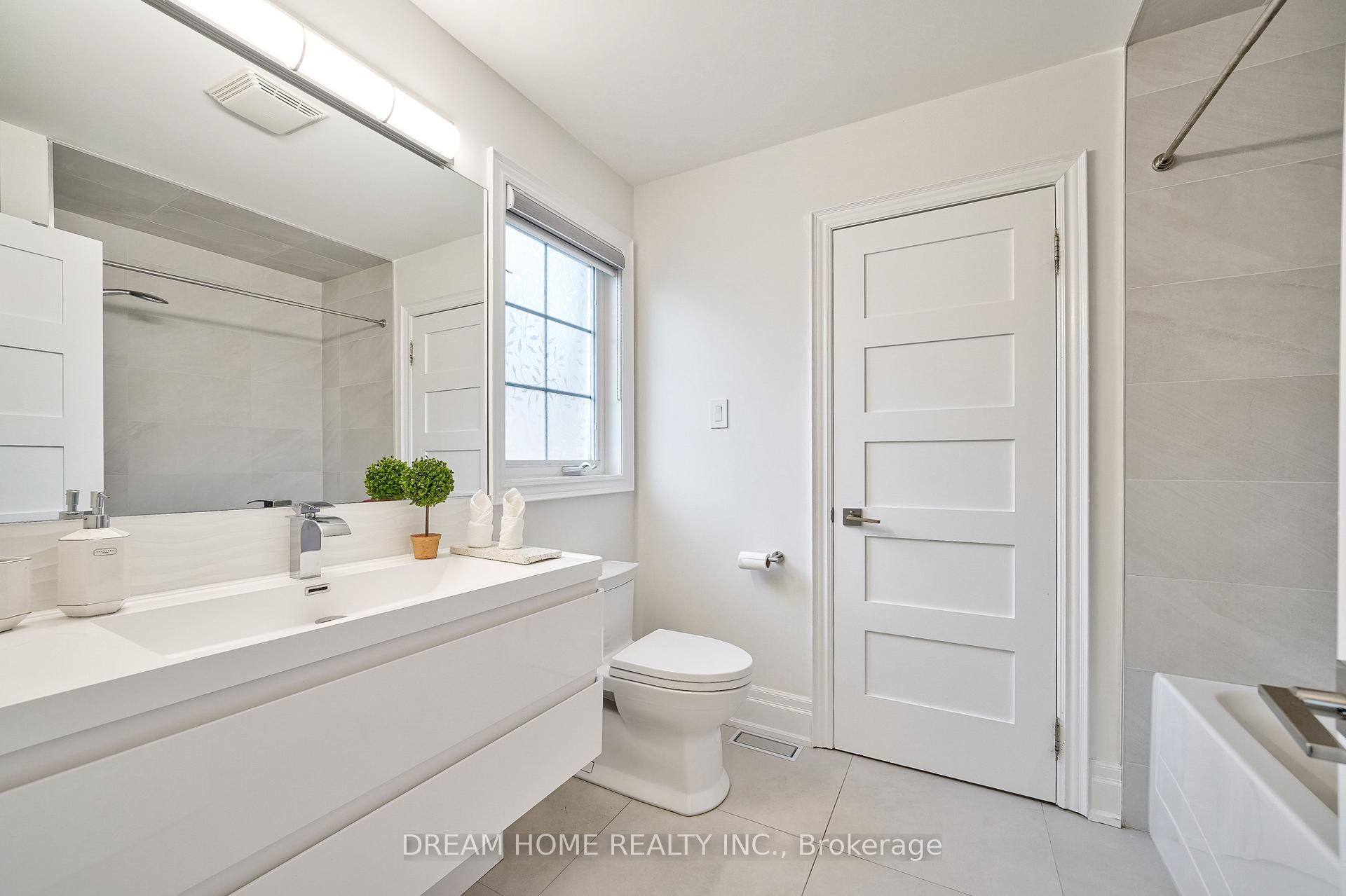 Photo 24 of 95 Rivermill Crescent, Vaughan, Patterson — HOMEH