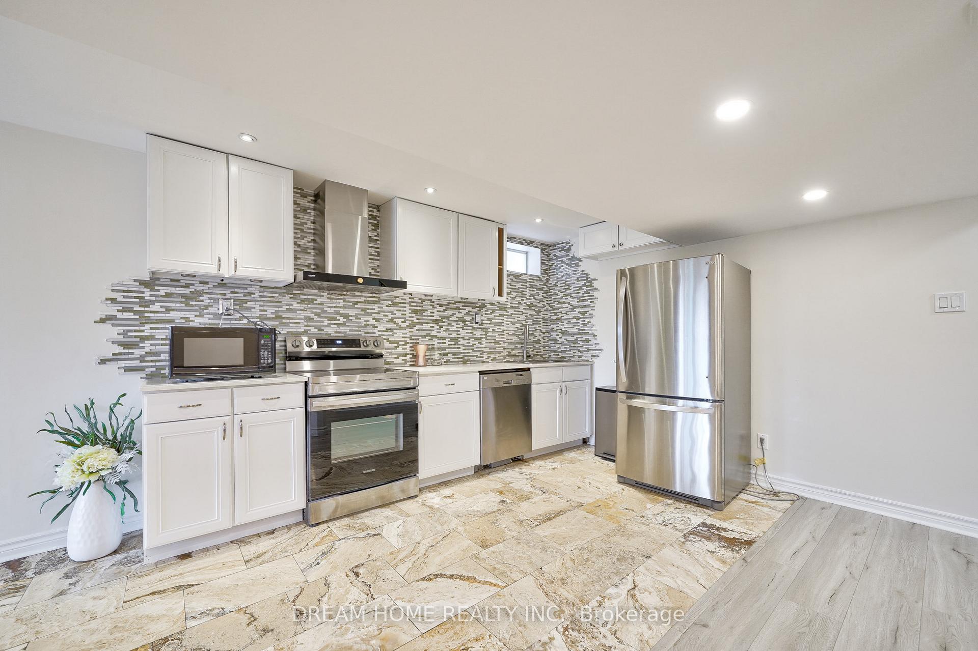 Photo 31 of 95 Rivermill Crescent, Vaughan, Patterson — HOMEH