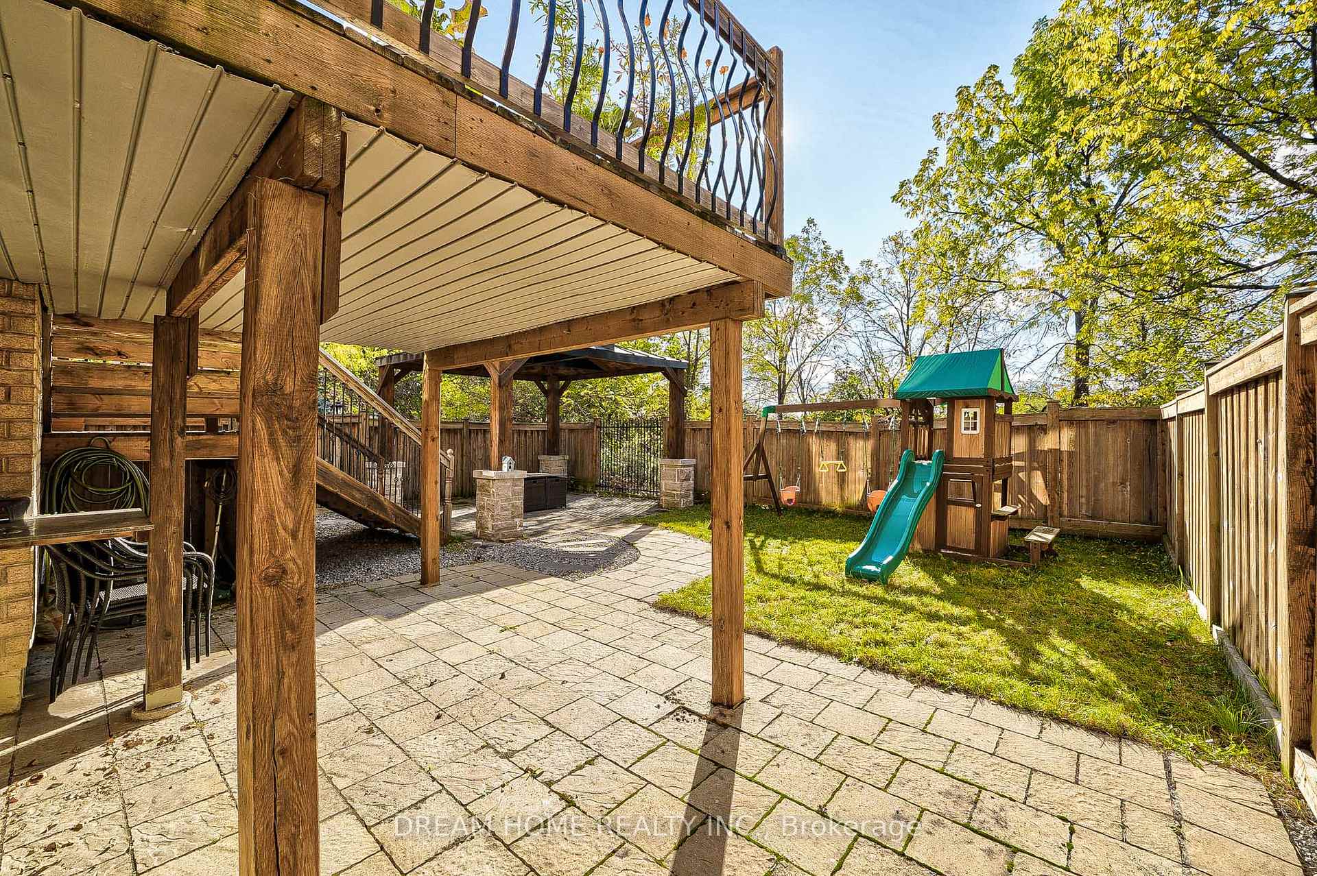 Photo 33 of 95 Rivermill Crescent, Vaughan, Patterson — HOMEH