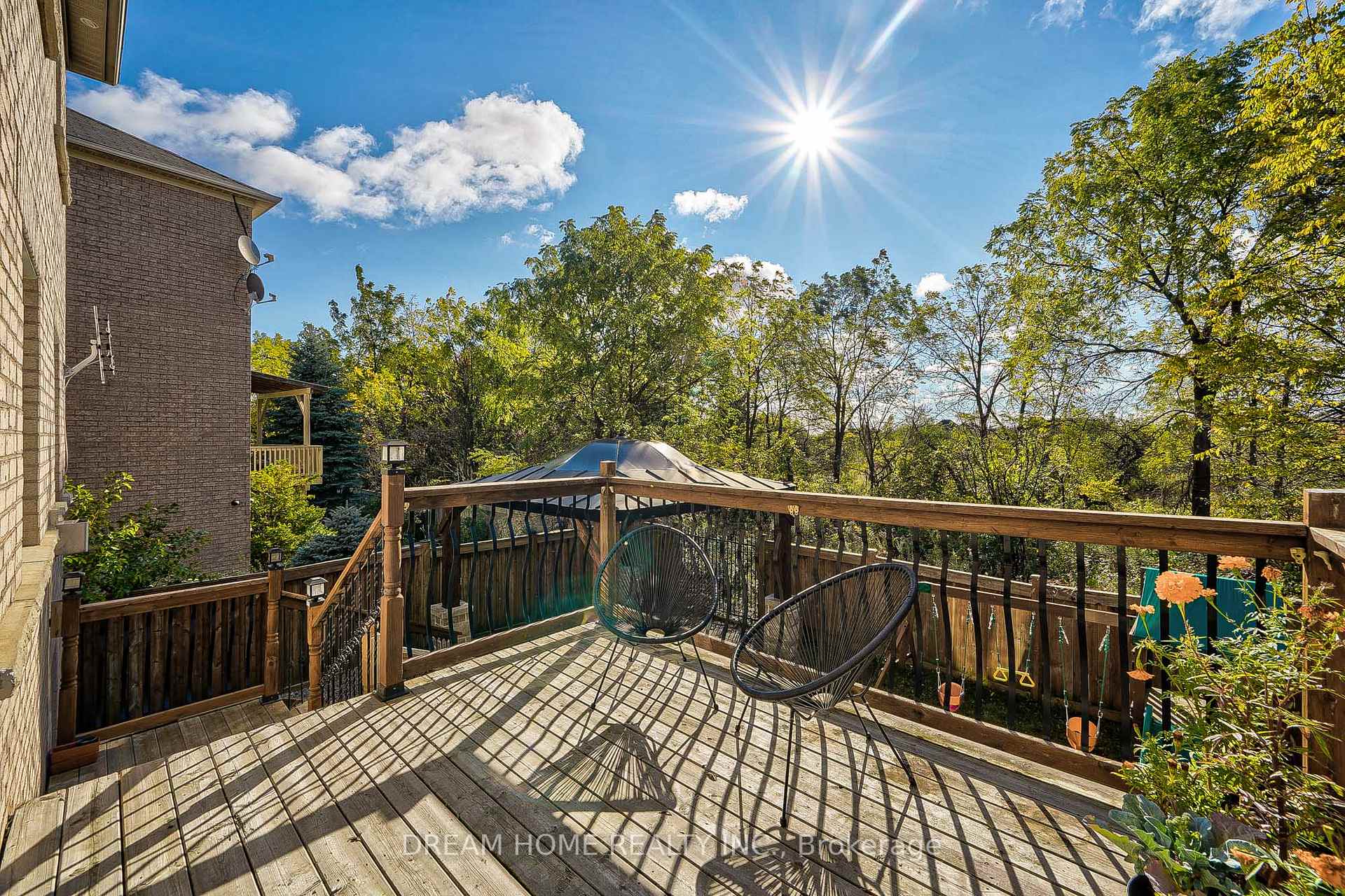 Photo 36 of 95 Rivermill Crescent, Vaughan, Patterson — HOMEH