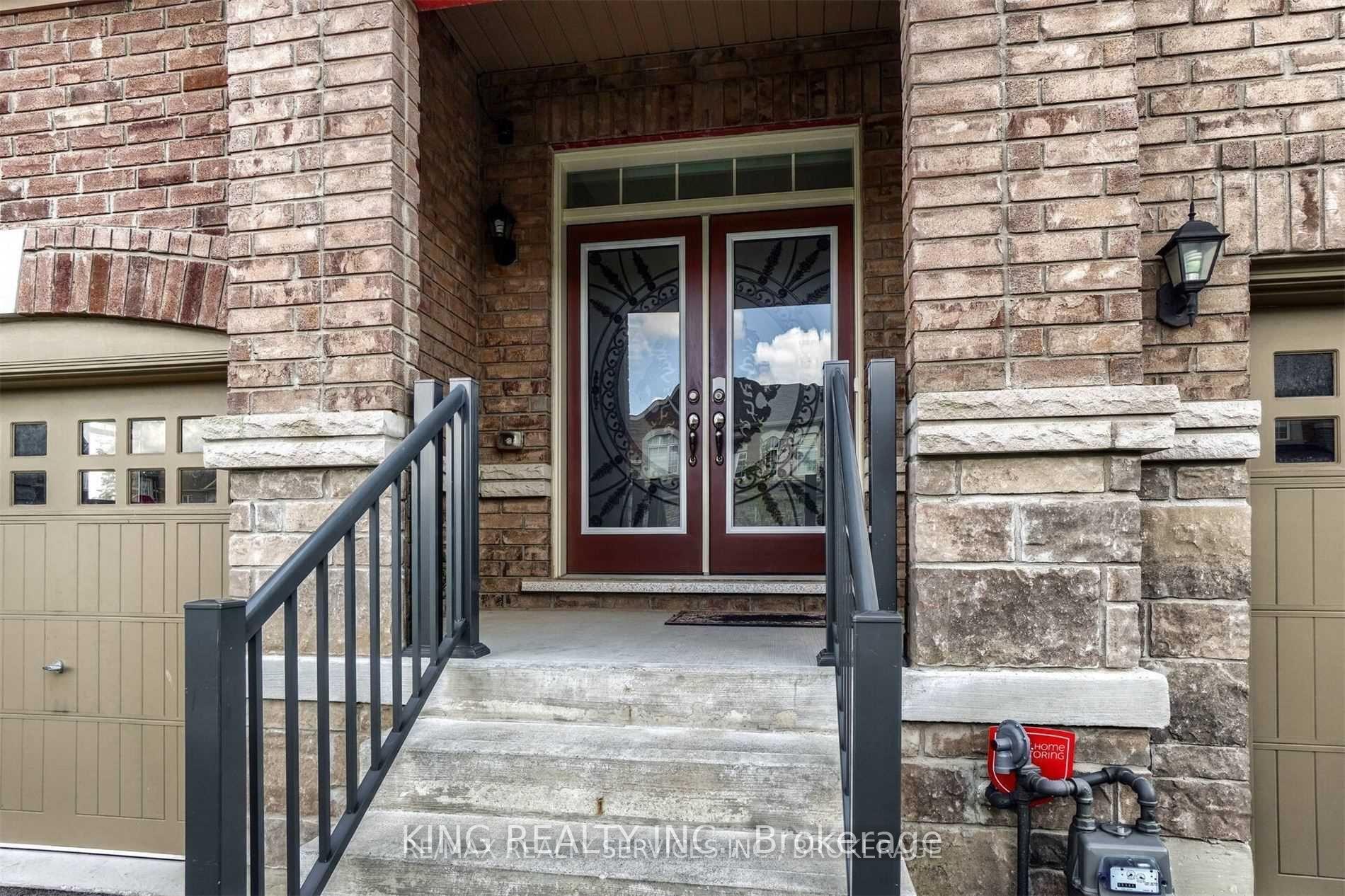 Photo 4 of 73 Fann Drive, Brampton, Northwest Brampton — HOMEH
