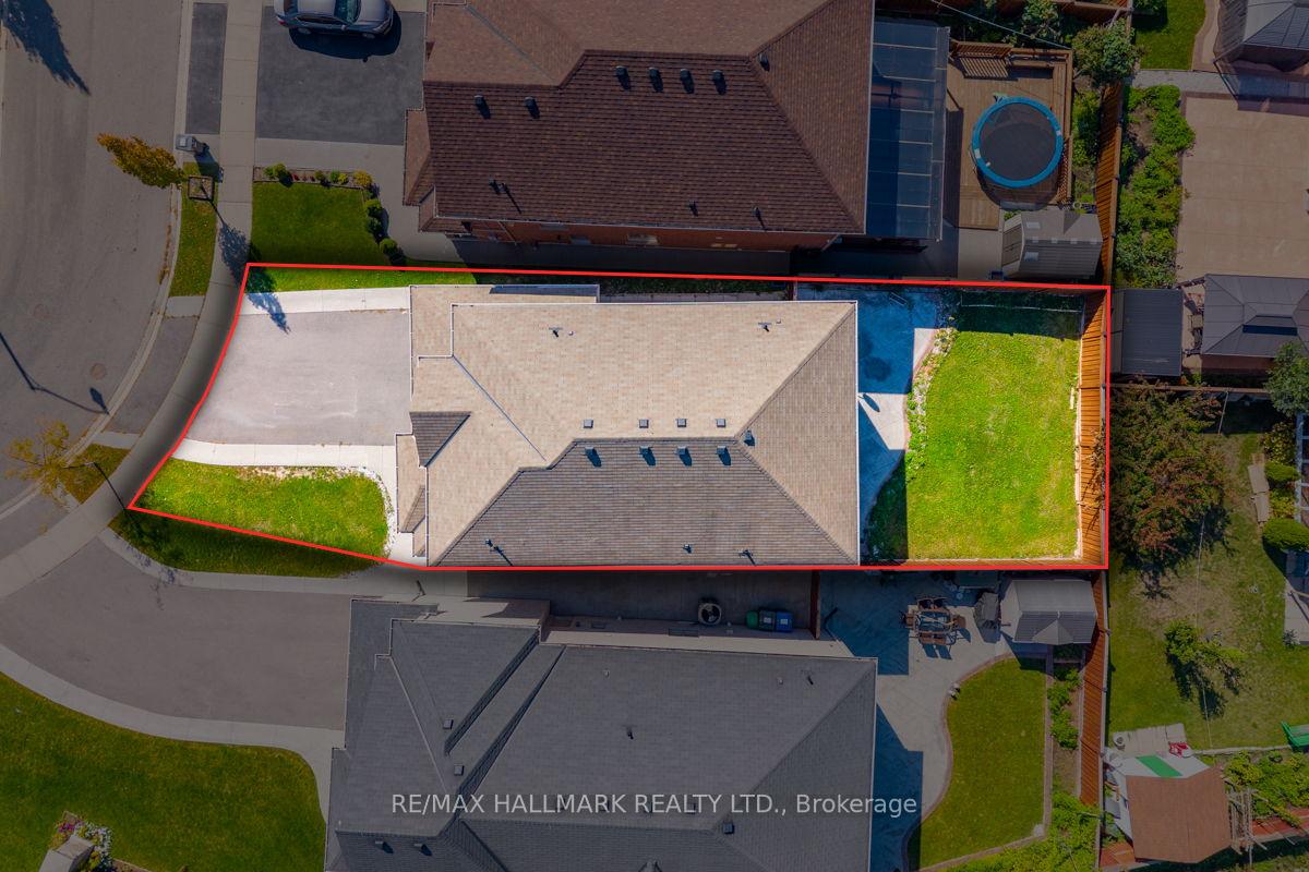 Photo 3 of 18 Morrow Bay Drive, Brampton, Bram East — HOMEH