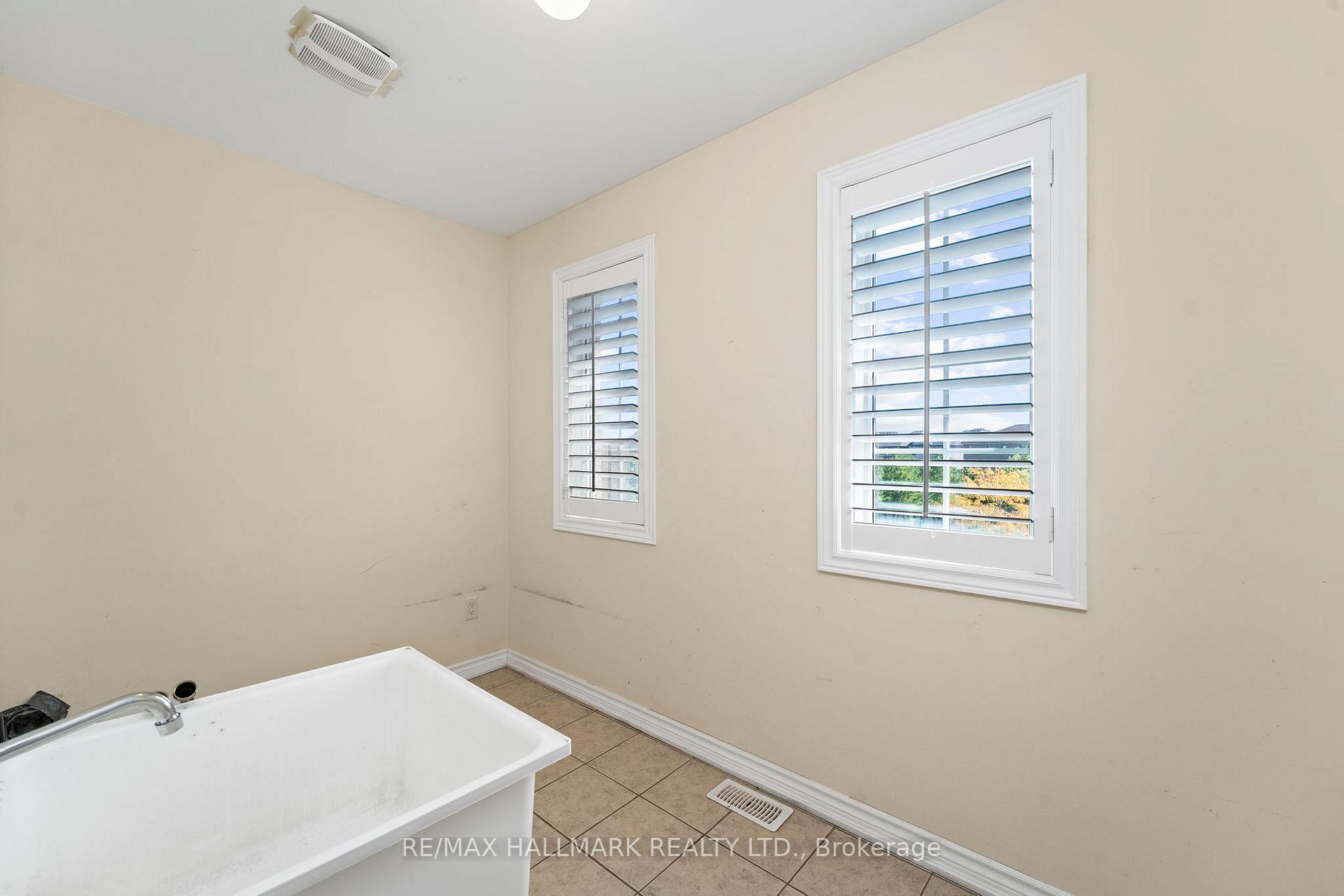 Photo 14 of 18 Morrow Bay Drive, Brampton, Bram East — HOMEH