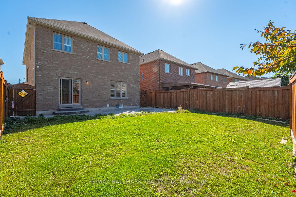 Photo 42 of 18 Morrow Bay Drive, Brampton, Bram East — HOMEH