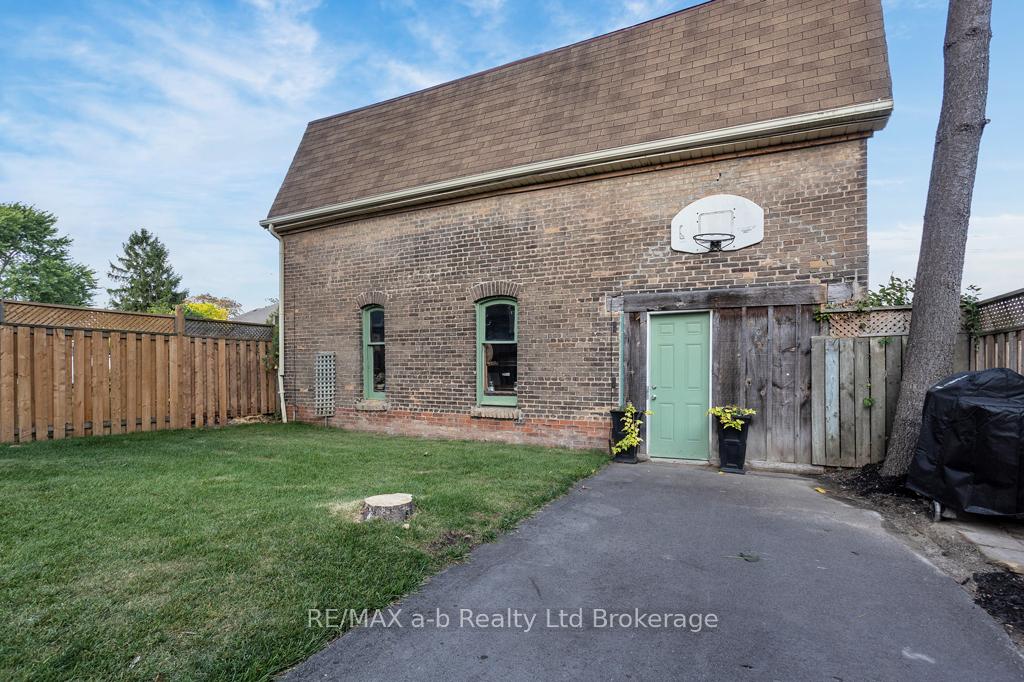 Photo 9 of 115 Winniett Street, Brant, Brantford Twp — HOMEH