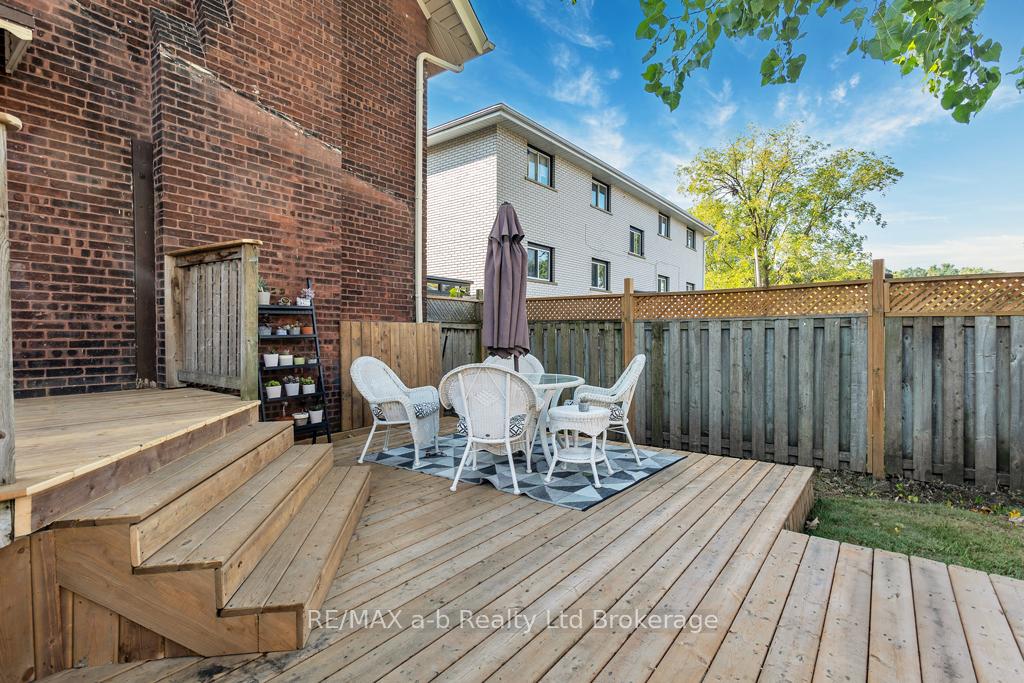 Photo 8 of 115 Winniett Street, Brant, Brantford Twp — HOMEH