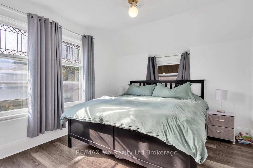 Photo 23 of 115 Winniett Street, Brant, Brantford Twp — HOMEH