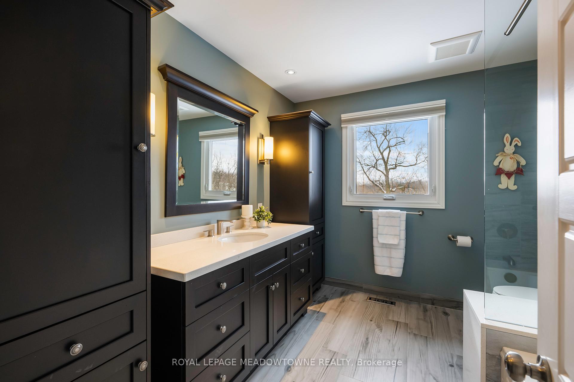Photo 20 of 28 Pine Tree Crescent, Brampton, Brampton East — HOMEH
