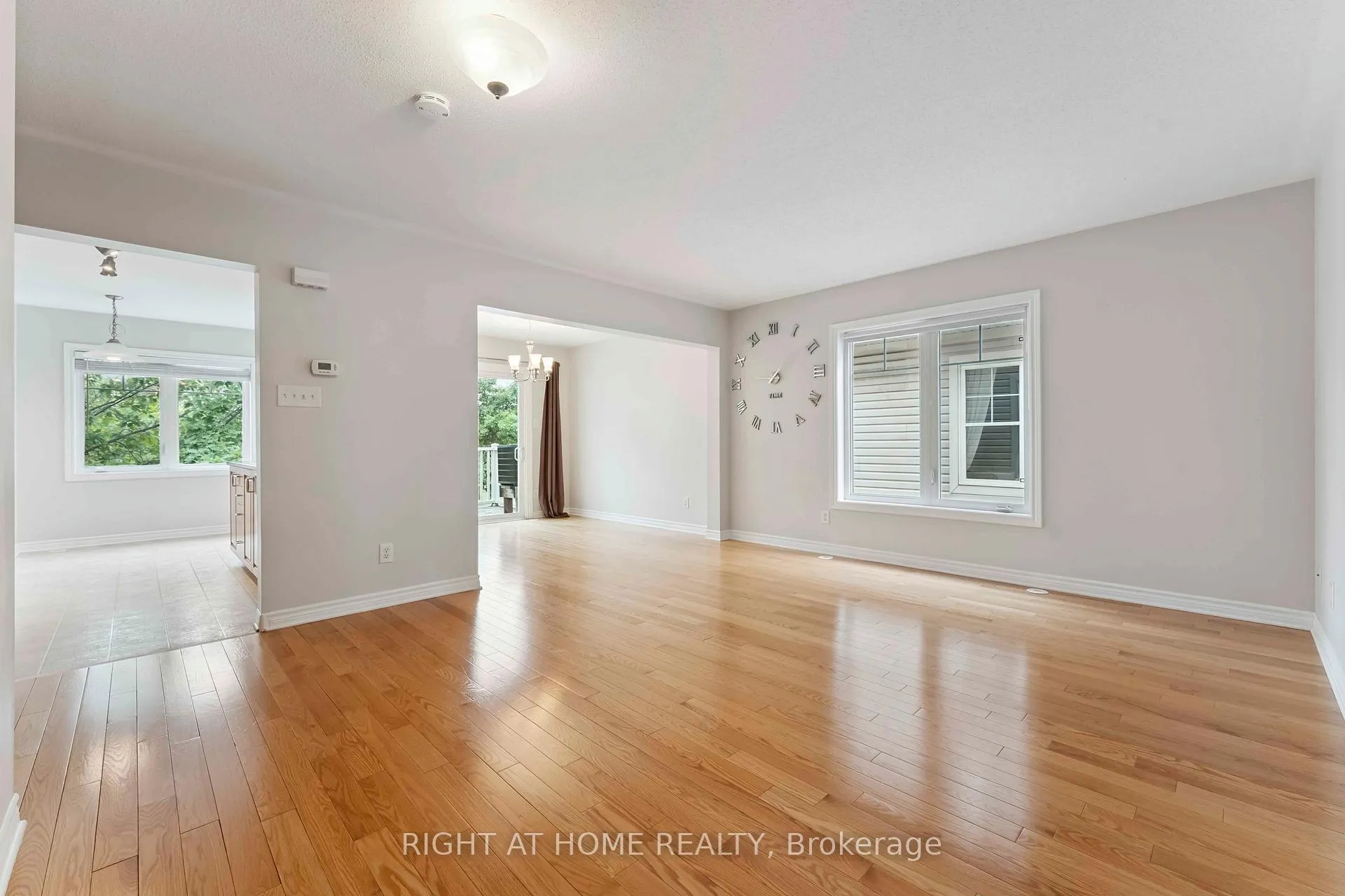 Photo 6 of 1011 Andora Avenue, Ottawa, Barrhaven - Heritage Park — HOMEH