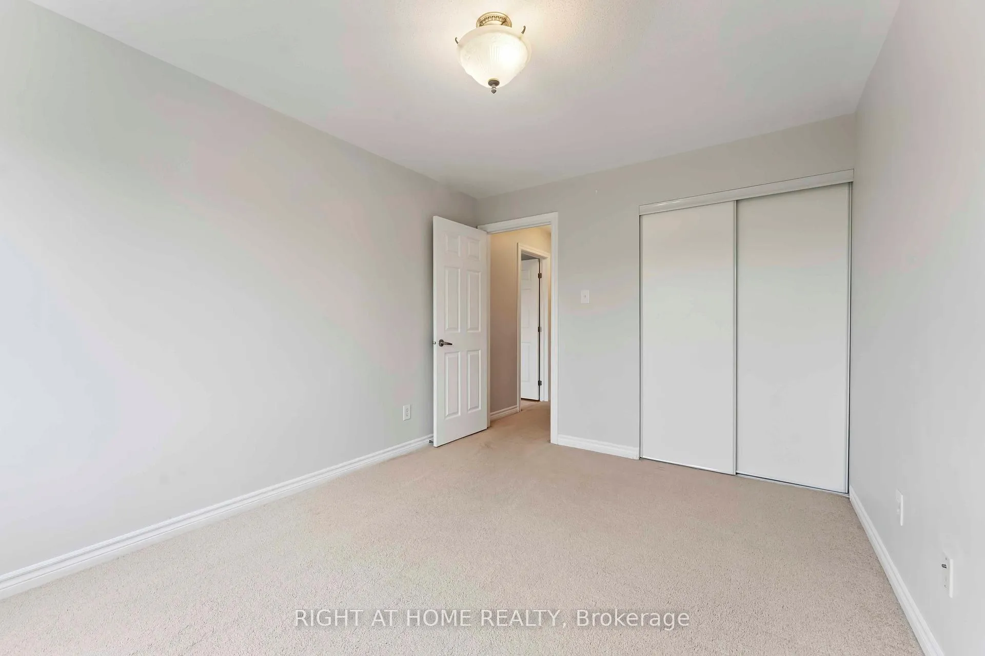 Photo 18 of 1011 Andora Avenue, Ottawa, Barrhaven - Heritage Park — HOMEH