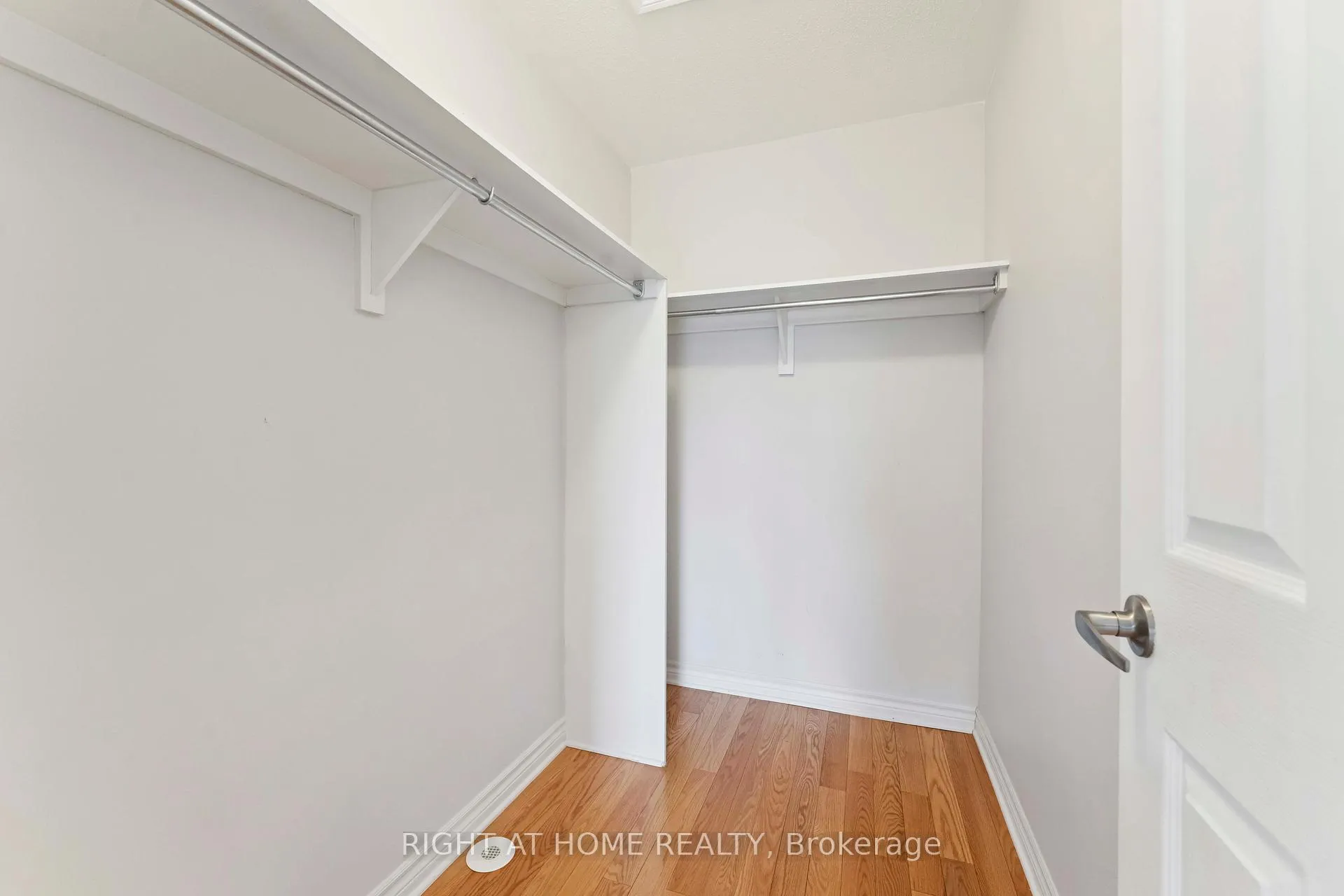 Photo 19 of 1011 Andora Avenue, Ottawa, Barrhaven - Heritage Park — HOMEH