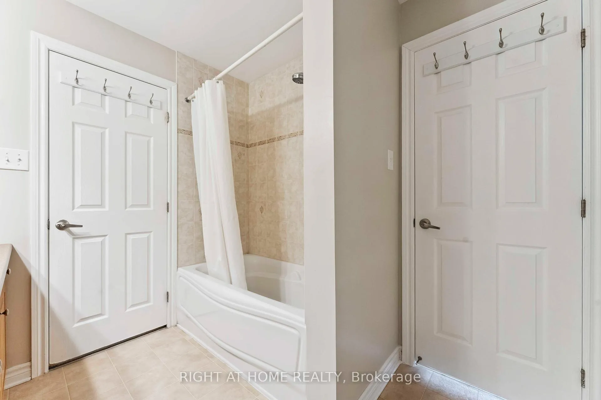 Photo 23 of 1011 Andora Avenue, Ottawa, Barrhaven - Heritage Park — HOMEH