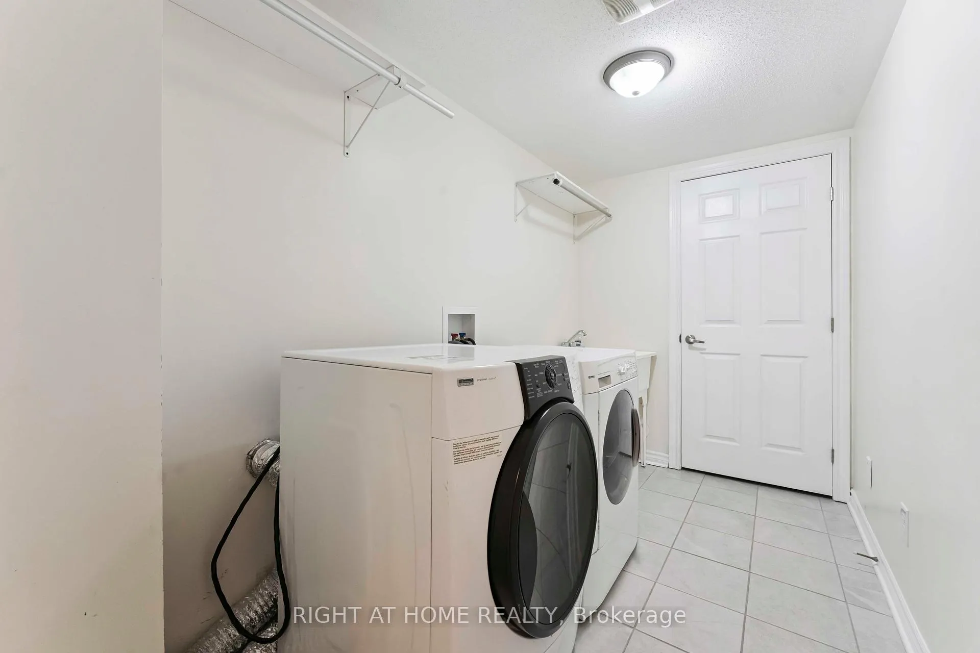 Photo 25 of 1011 Andora Avenue, Ottawa, Barrhaven - Heritage Park — HOMEH