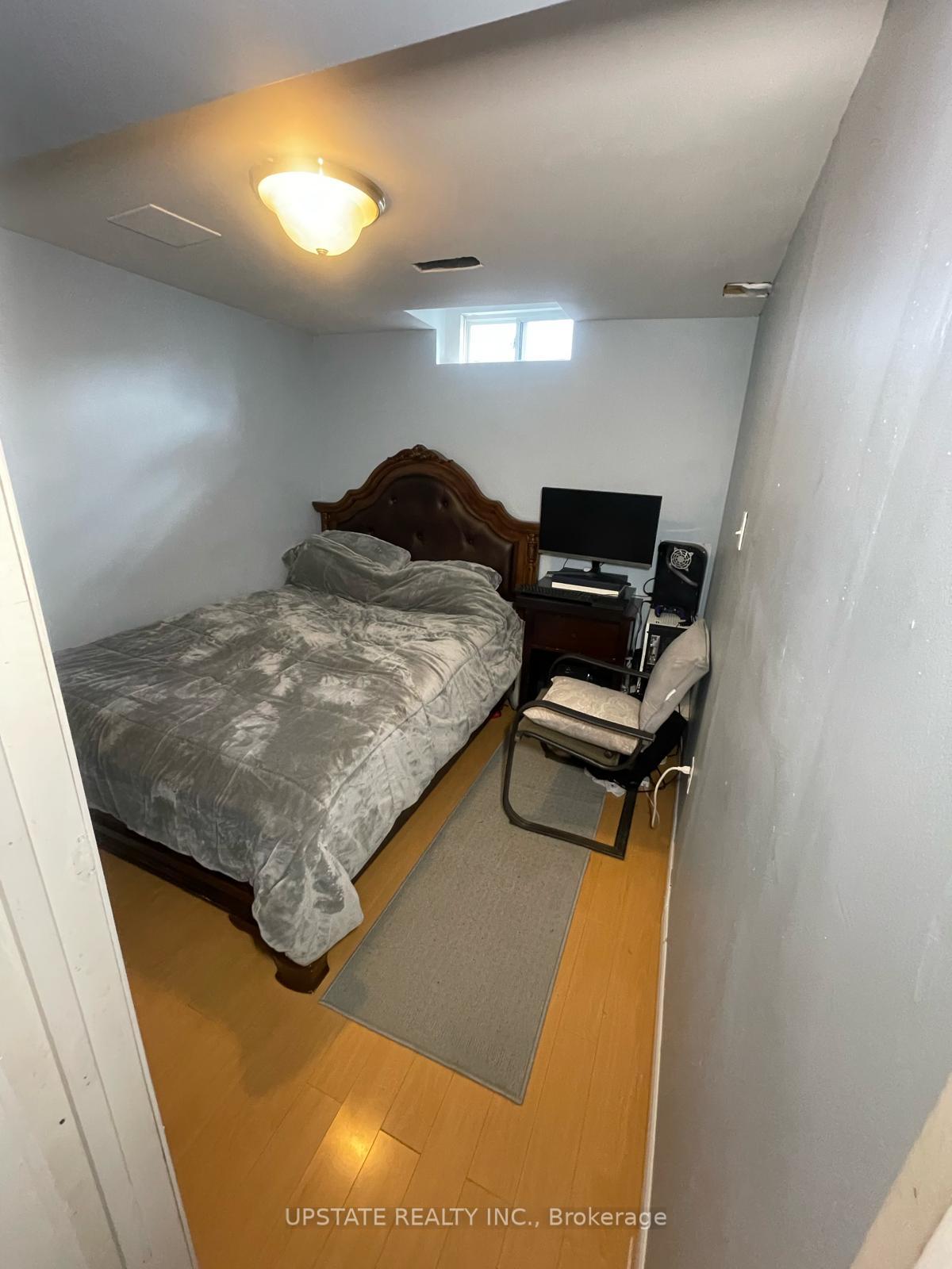 Photo 6 of 76 Charcoal Way, Brampton, Bram West — HOMEH