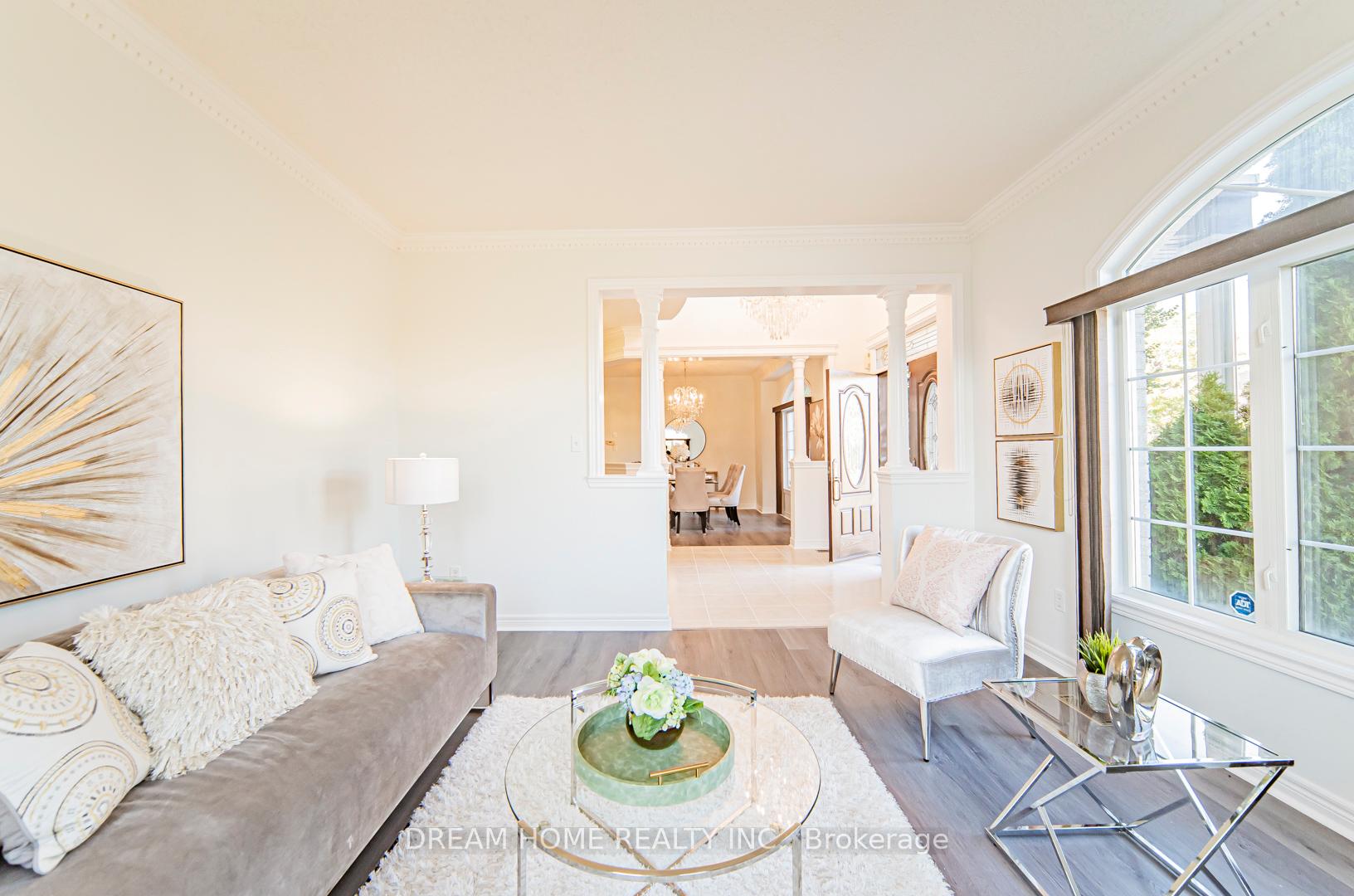 Photo 5 of 460 Sonoma Boulevard, Vaughan, Sonoma Heights — HOMEH