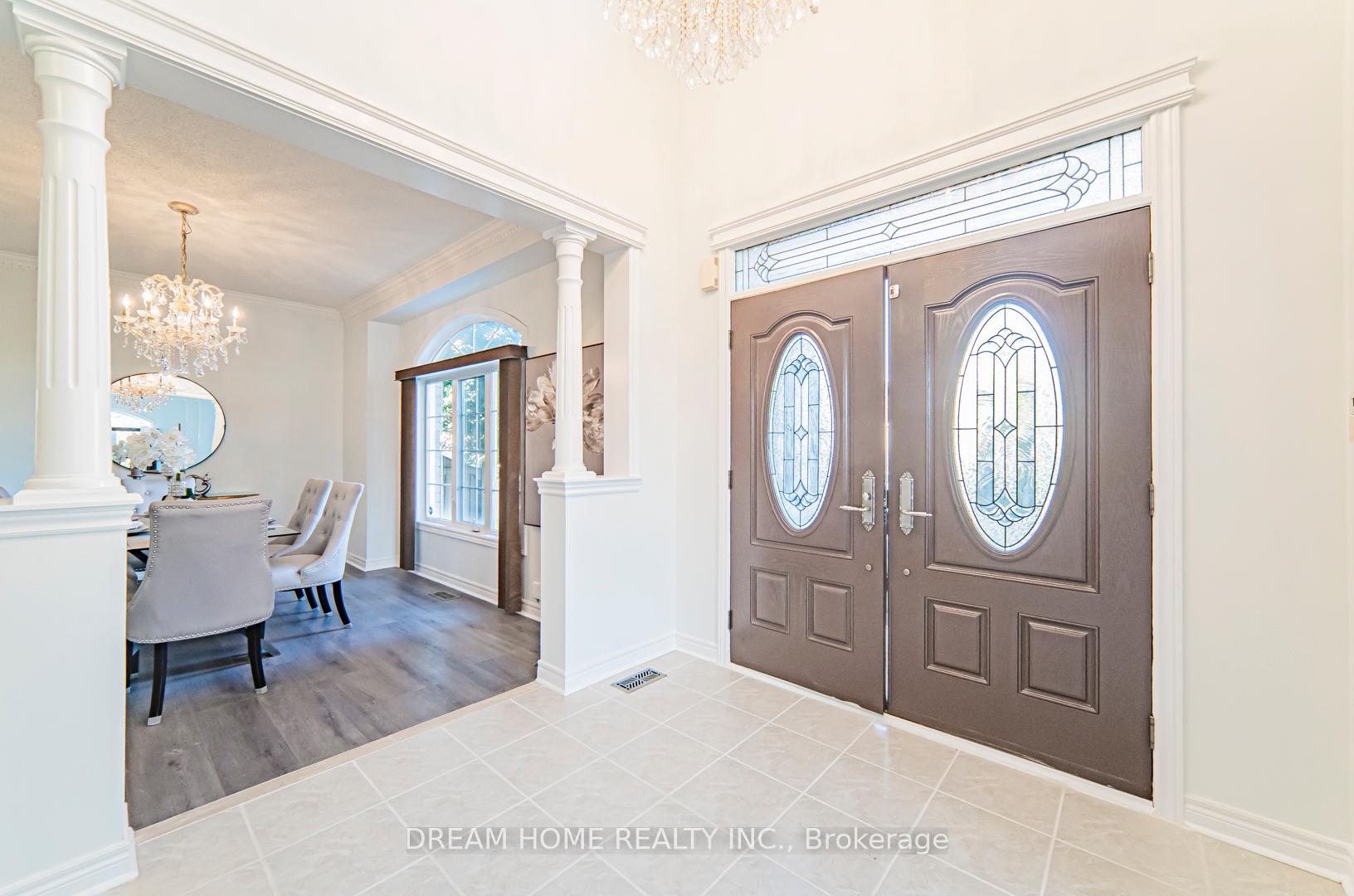 Photo 6 of 460 Sonoma Boulevard, Vaughan, Sonoma Heights — HOMEH