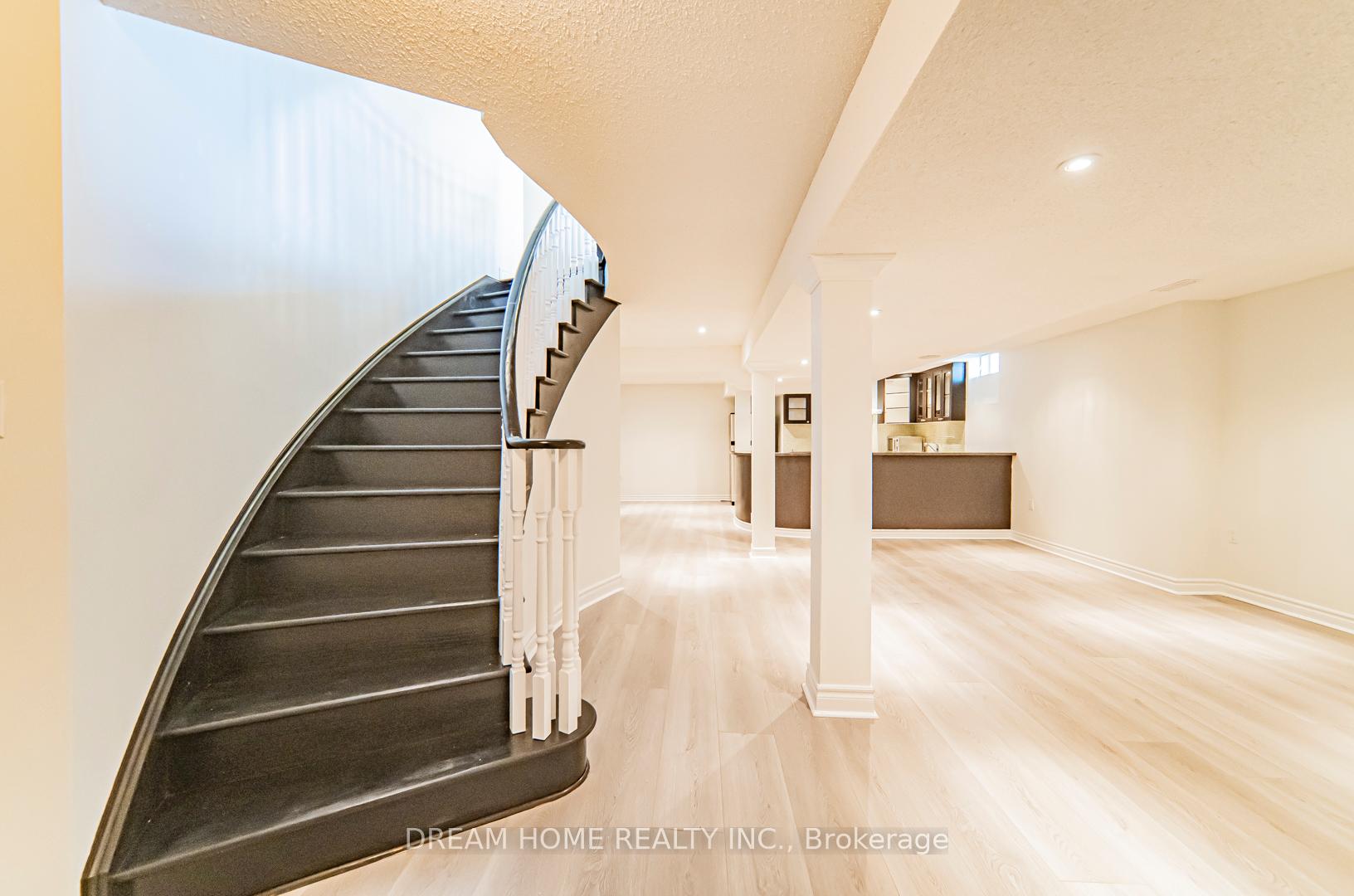 Photo 31 of 460 Sonoma Boulevard, Vaughan, Sonoma Heights — HOMEH