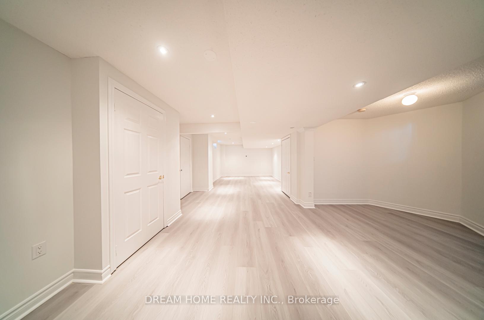 Photo 32 of 460 Sonoma Boulevard, Vaughan, Sonoma Heights — HOMEH