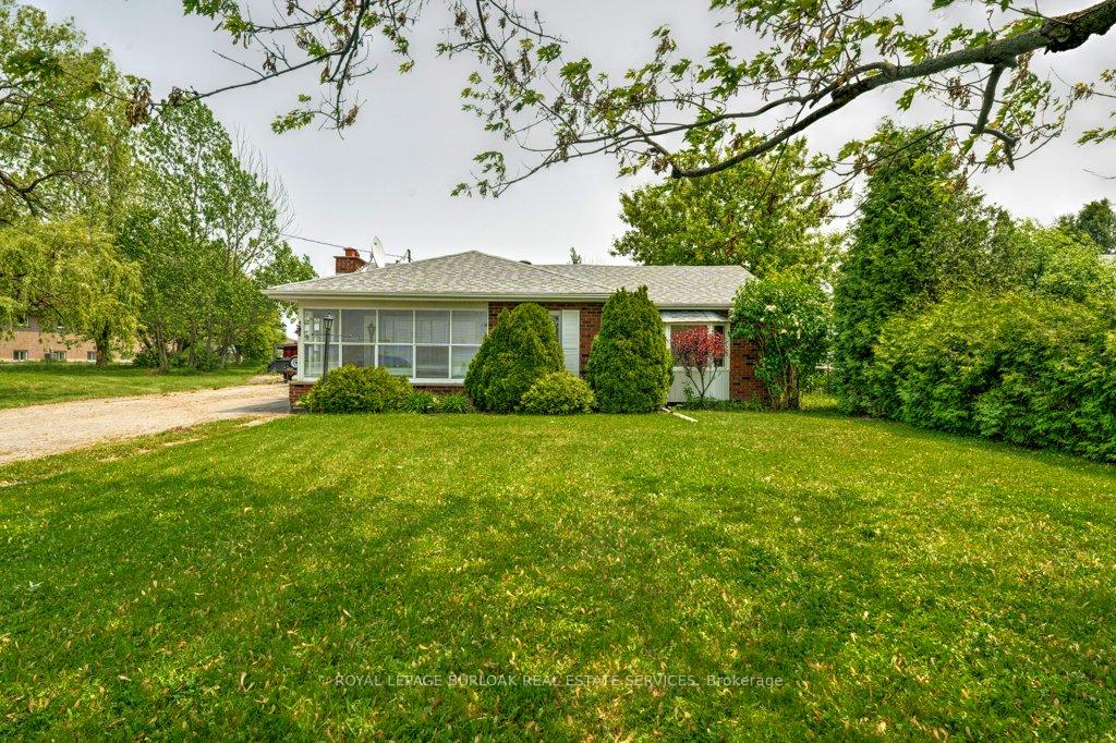 Photo 2 of 114 Second Road E, Hamilton, Rural Stoney Creek — HOMEH