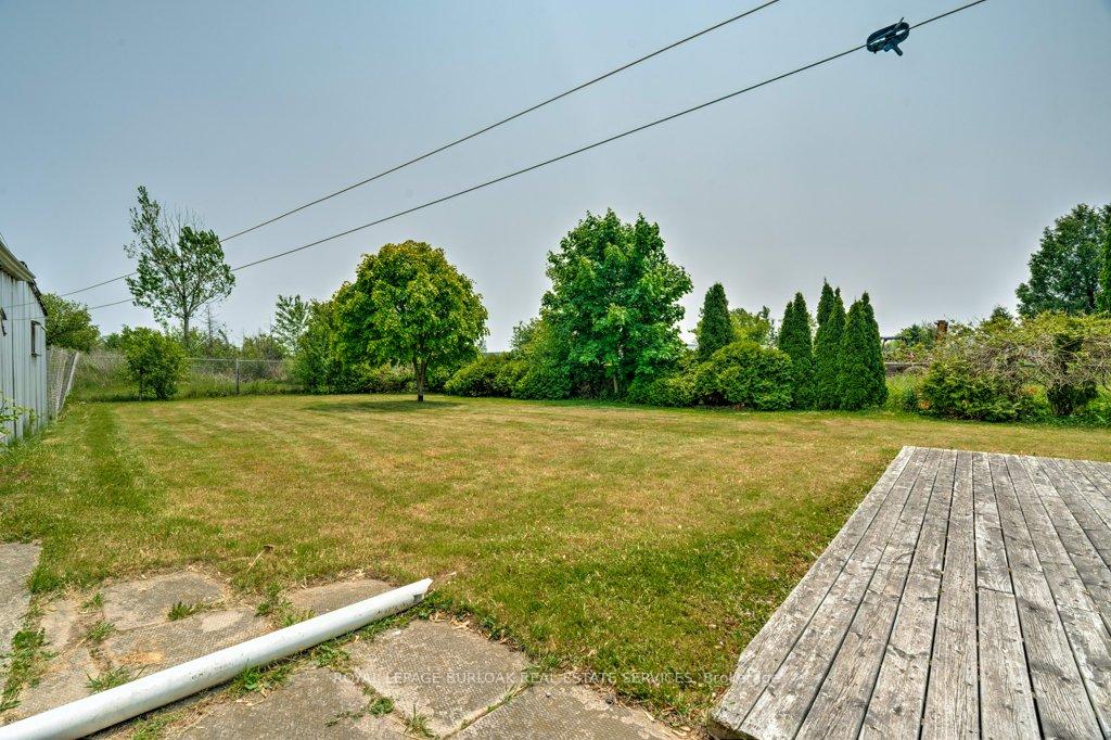 Photo 4 of 114 Second Road E, Hamilton, Rural Stoney Creek — HOMEH