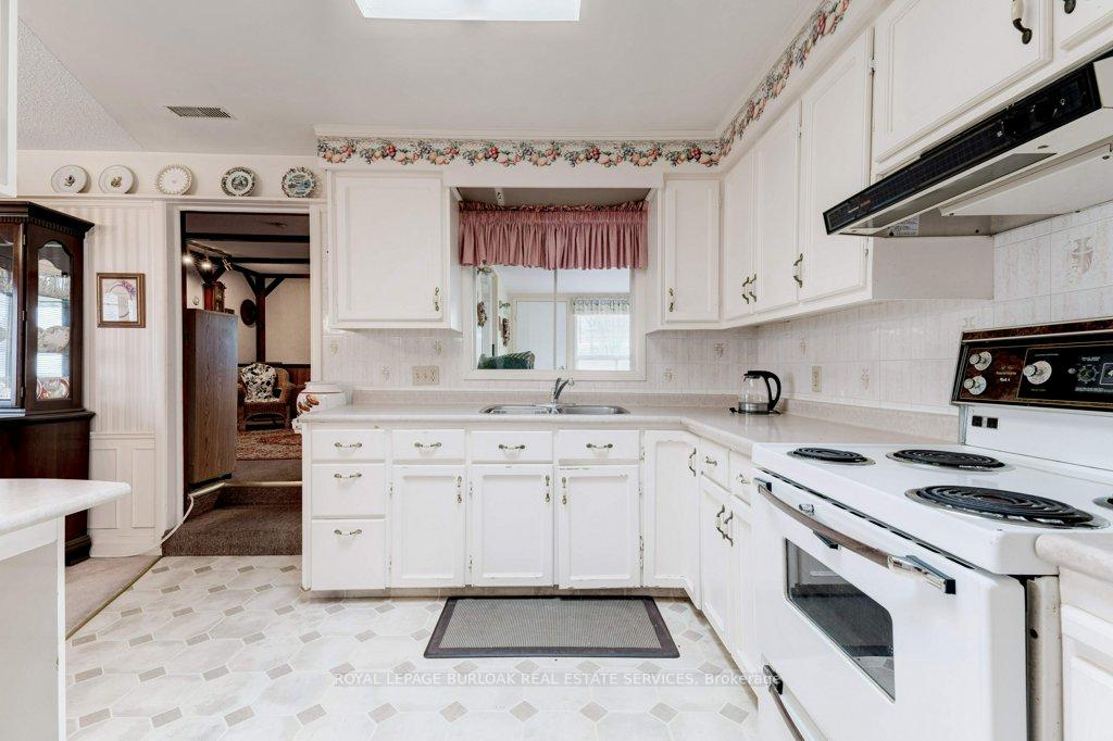 Photo 17 of 114 Second Road E, Hamilton, Rural Stoney Creek — HOMEH
