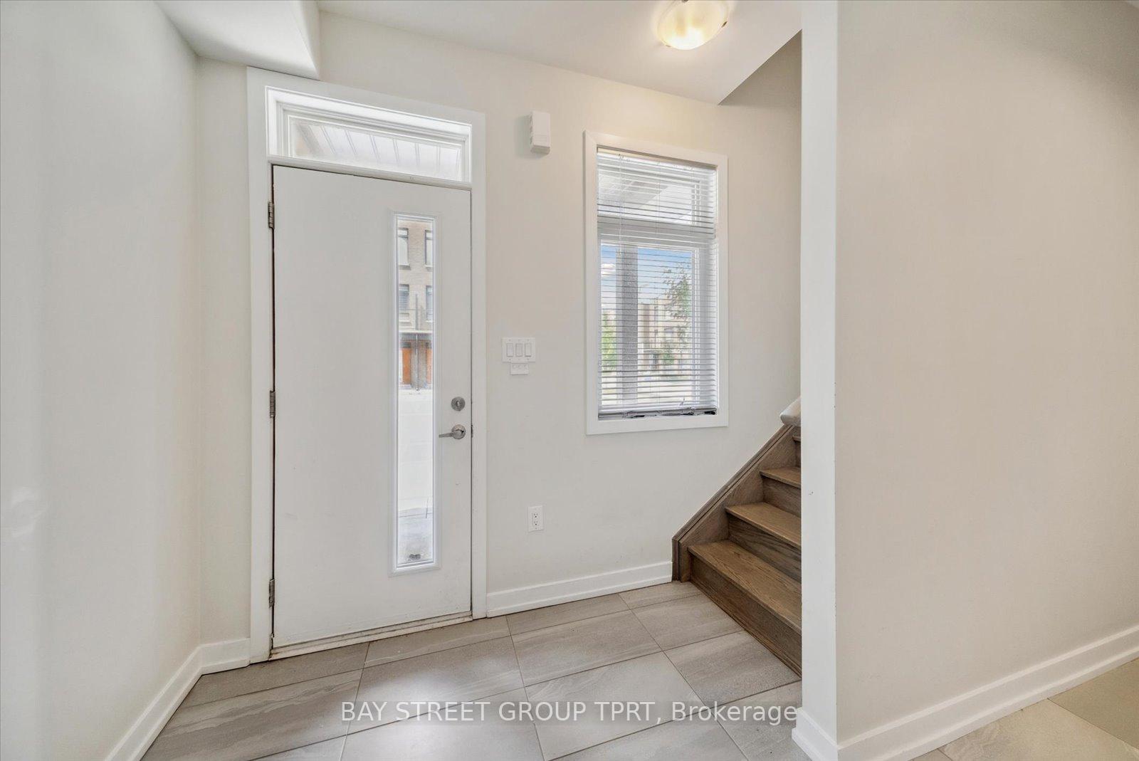 Photo 8 of 2 Allward Street, Vaughan, Vaughan Grove — HOMEH