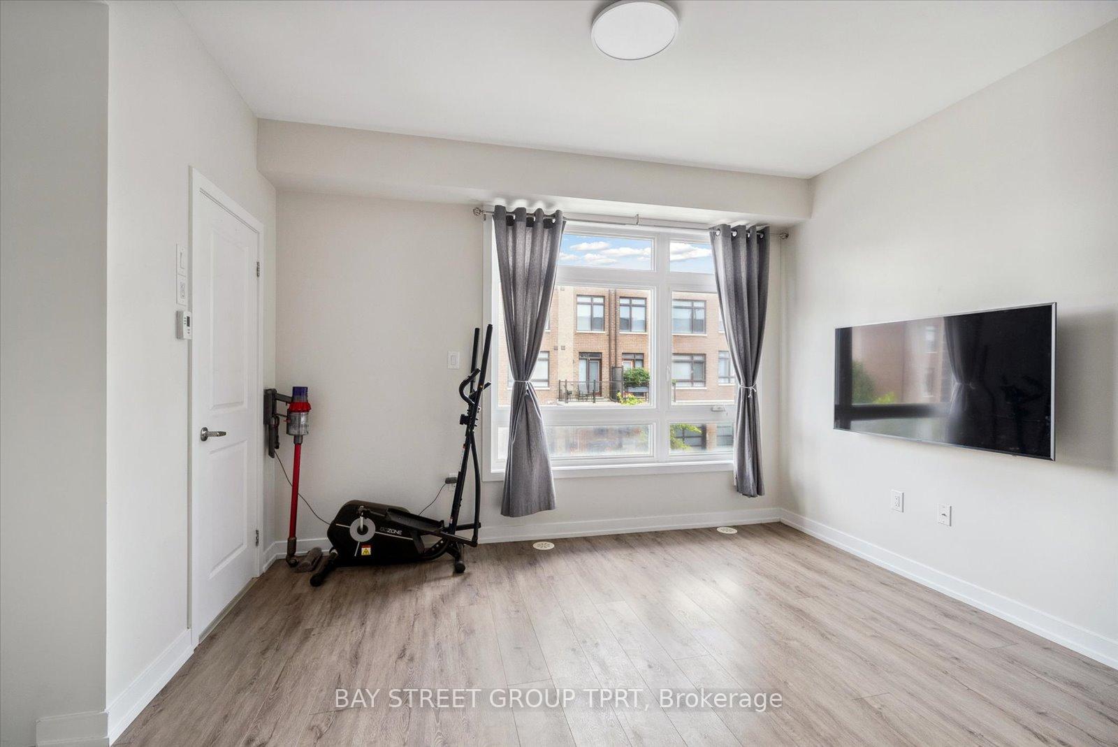 Photo 11 of 2 Allward Street, Vaughan, Vaughan Grove — HOMEH