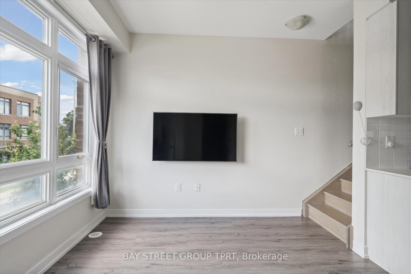 Photo 23 of 2 Allward Street, Vaughan, Vaughan Grove — HOMEH