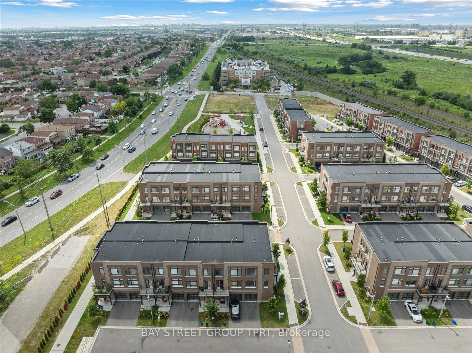 Photo 33 of 2 Allward Street, Vaughan, Vaughan Grove — HOMEH