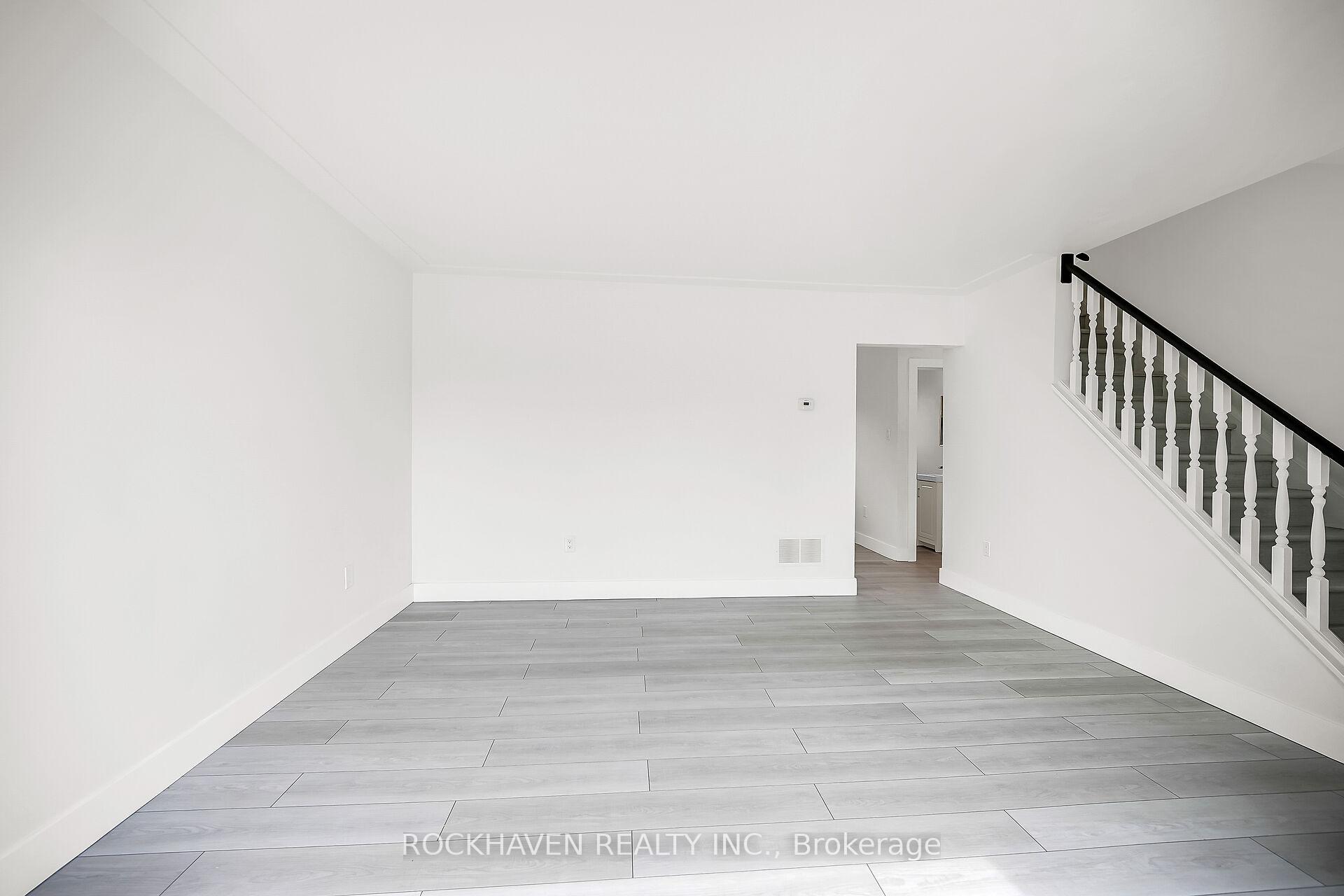 Photo 5 of 488 Upper Kenilworth Avenue, Hamilton, Huntington — HOMEH