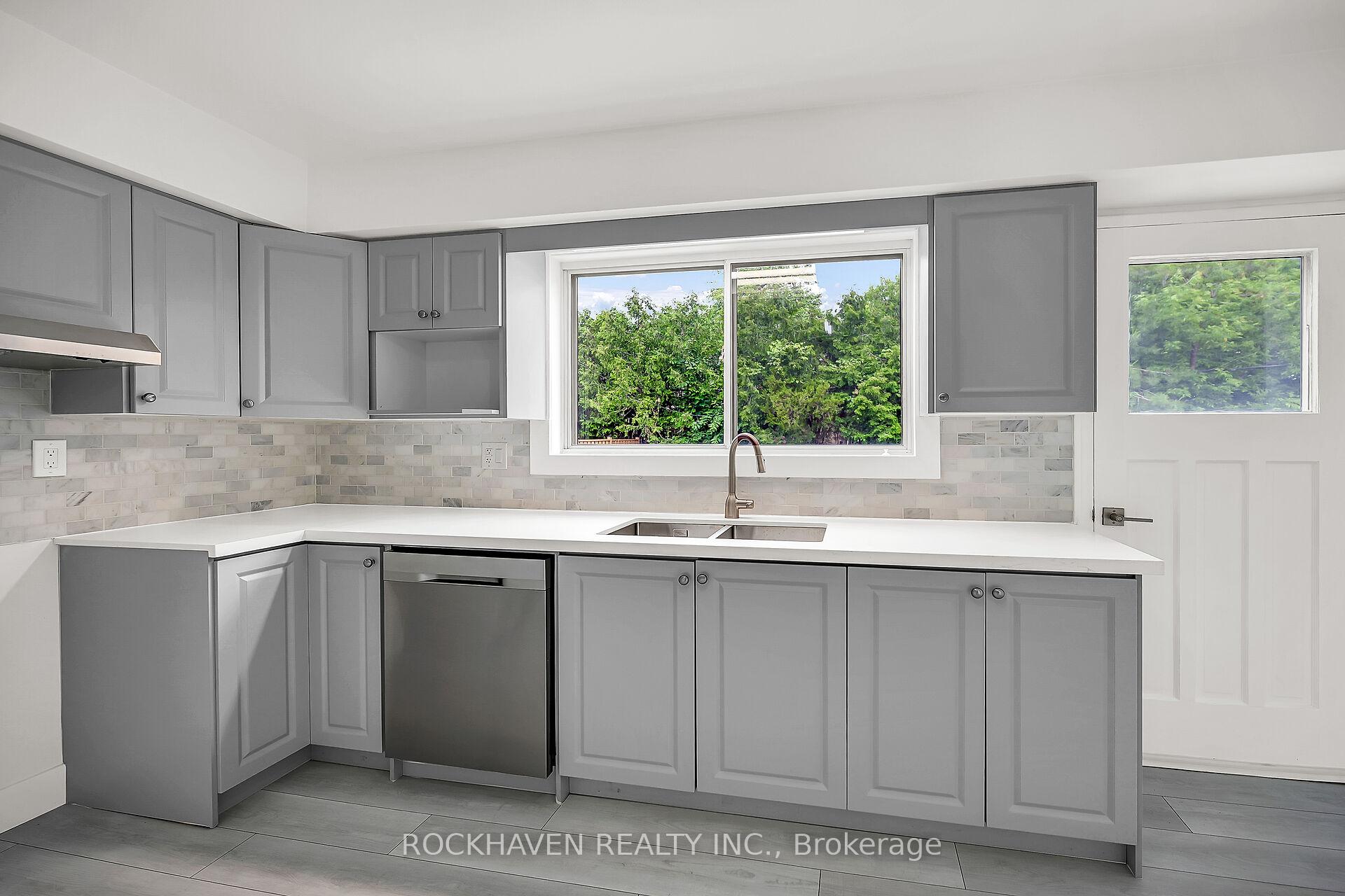 Photo 7 of 488 Upper Kenilworth Avenue, Hamilton, Huntington — HOMEH