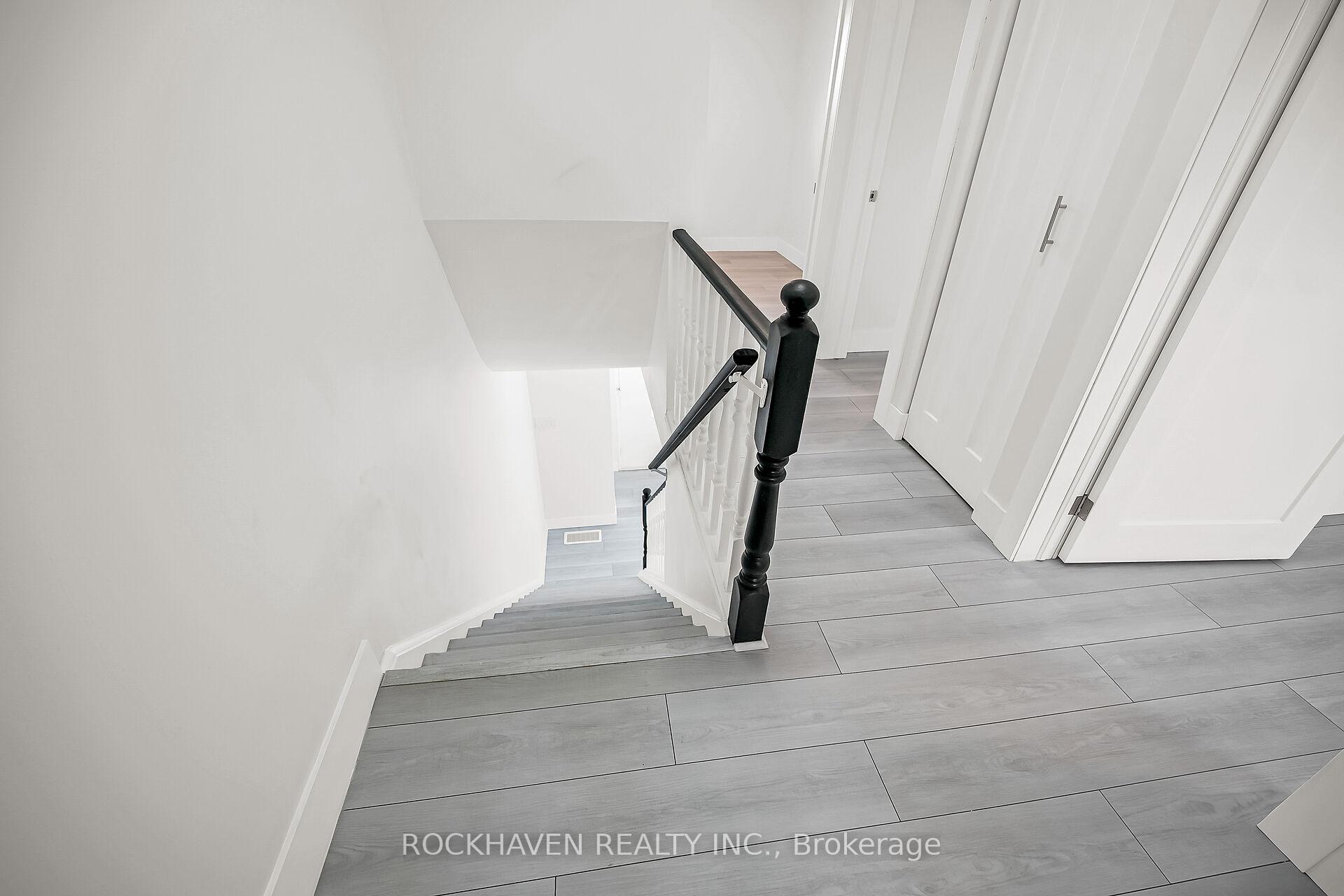 Photo 10 of 488 Upper Kenilworth Avenue, Hamilton, Huntington — HOMEH