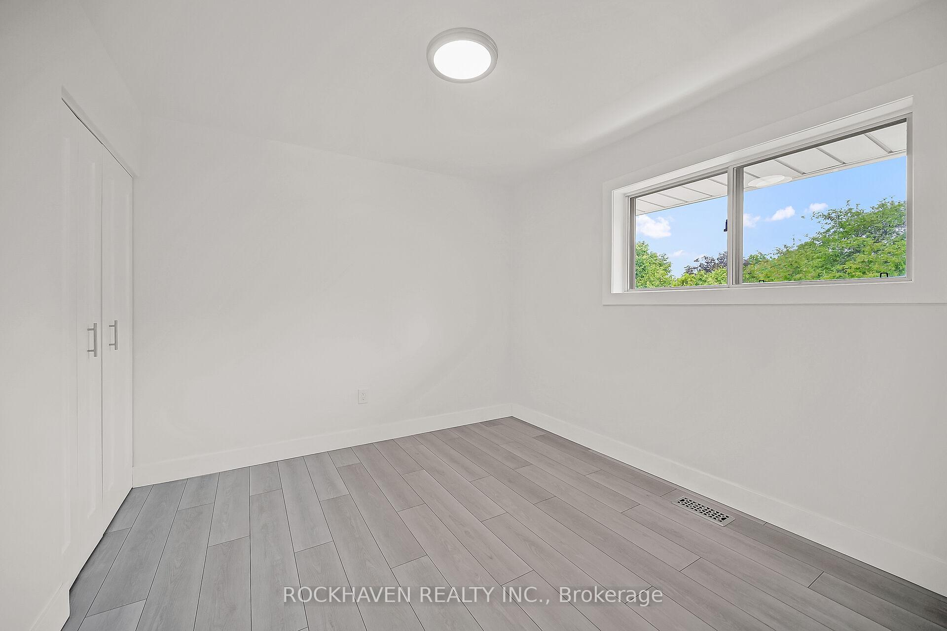 Photo 11 of 488 Upper Kenilworth Avenue, Hamilton, Huntington — HOMEH