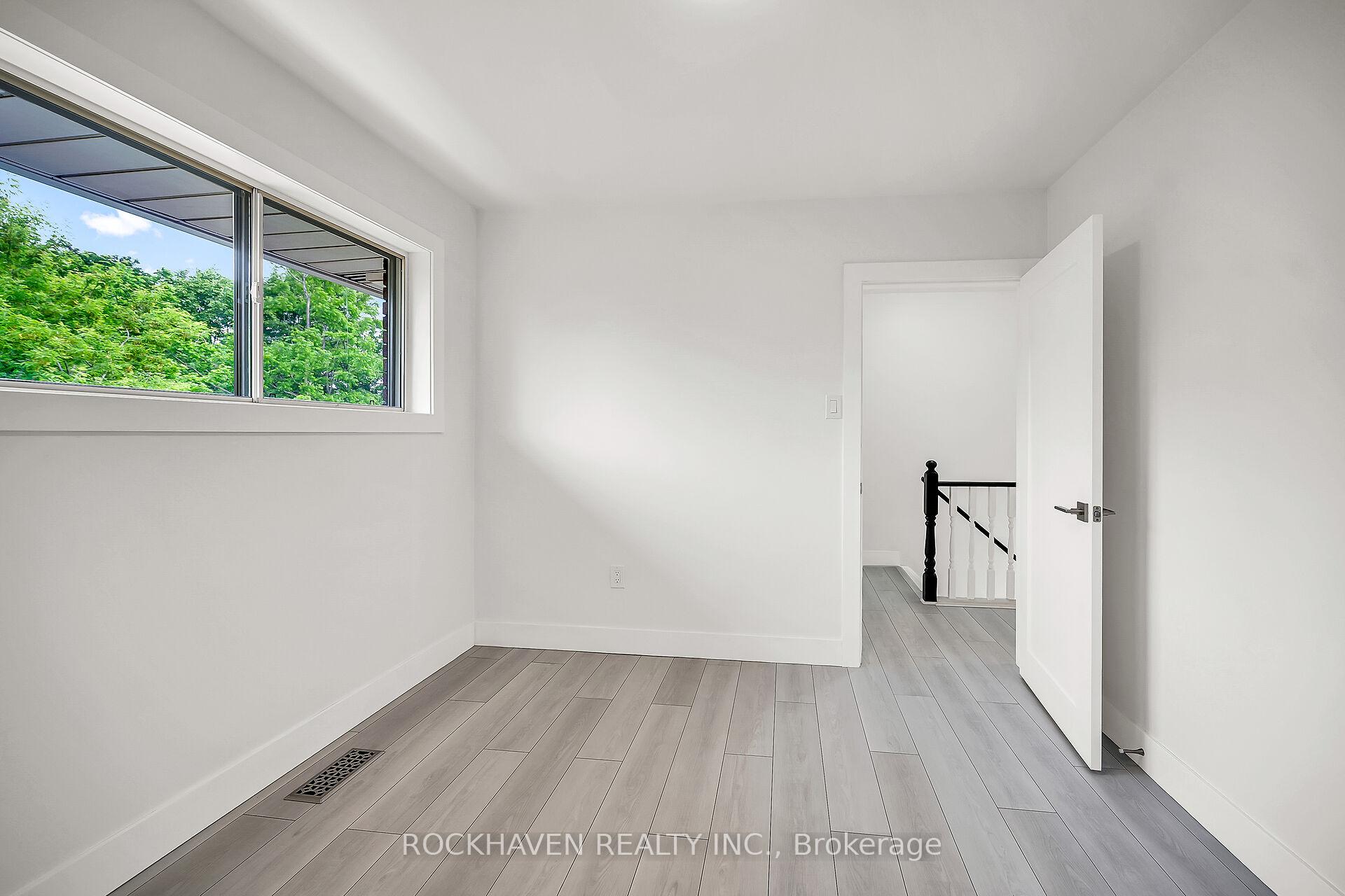 Photo 12 of 488 Upper Kenilworth Avenue, Hamilton, Huntington — HOMEH
