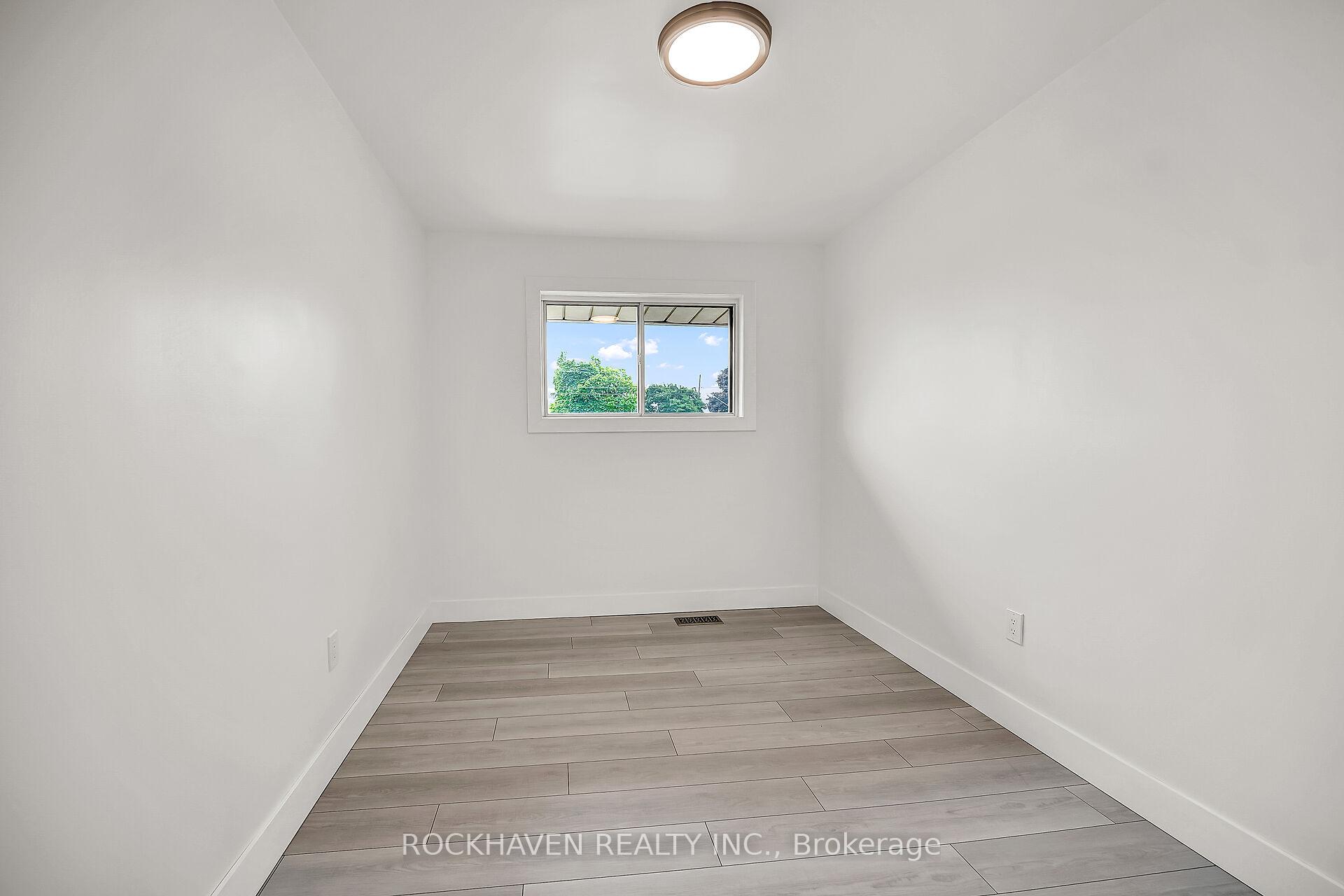 Photo 13 of 488 Upper Kenilworth Avenue, Hamilton, Huntington — HOMEH