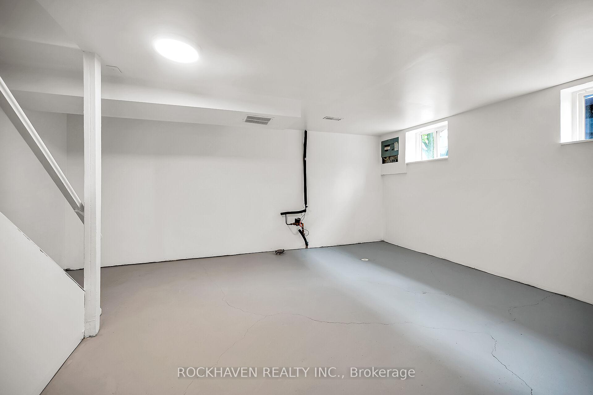 Photo 20 of 488 Upper Kenilworth Avenue, Hamilton, Huntington — HOMEH