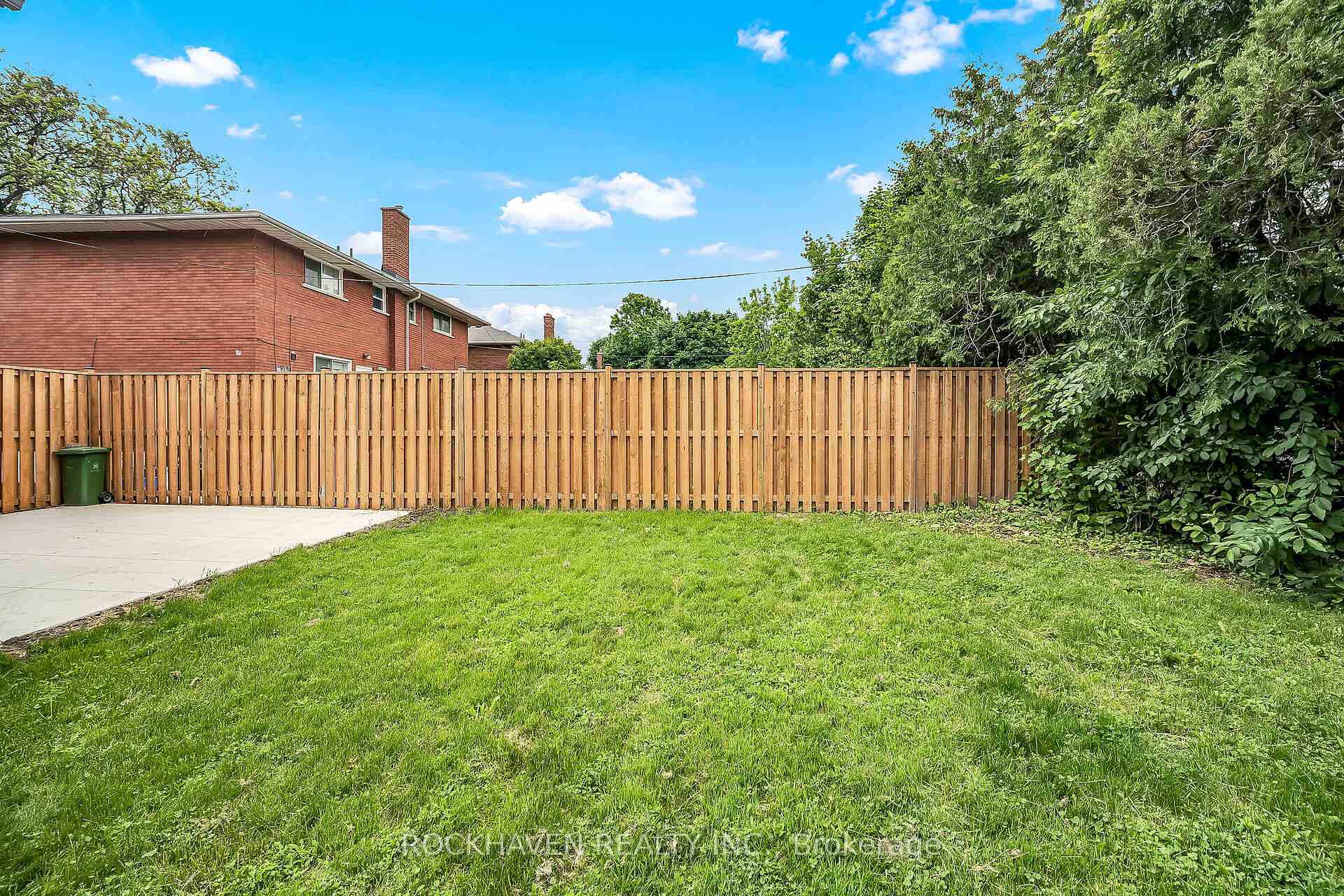 Photo 27 of 488 Upper Kenilworth Avenue, Hamilton, Huntington — HOMEH