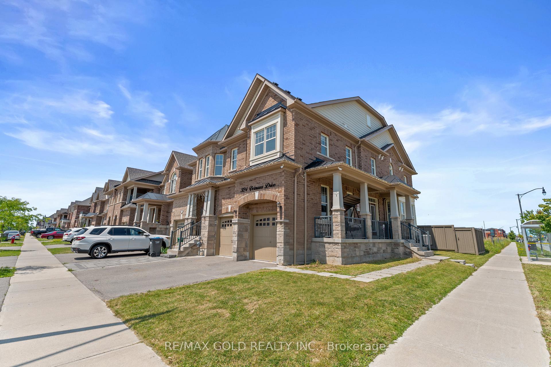 Photo 7 of 324 Veterans Drive, Brampton, Northwest Brampton — HOMEH