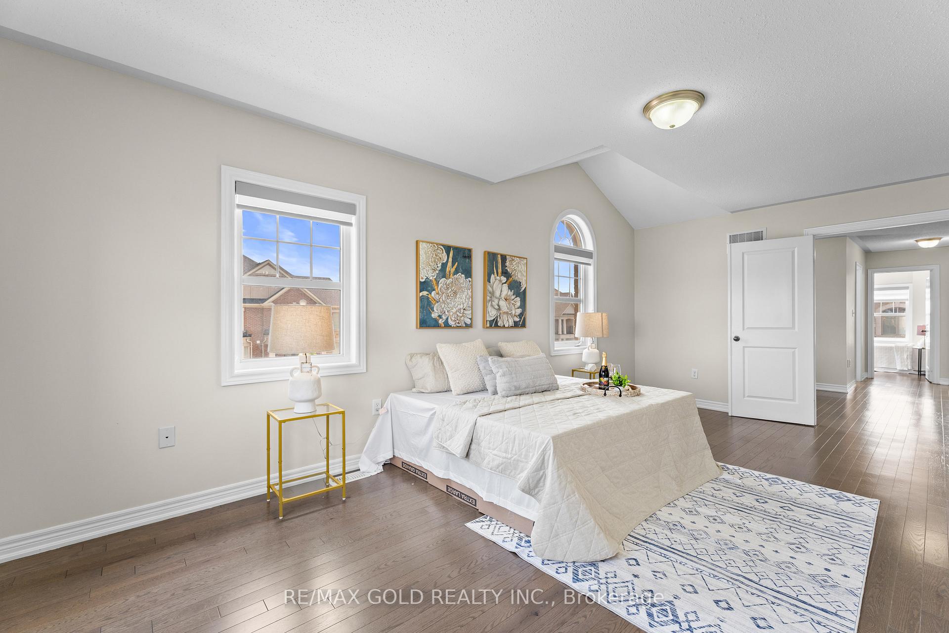 Photo 12 of 324 Veterans Drive, Brampton, Northwest Brampton — HOMEH