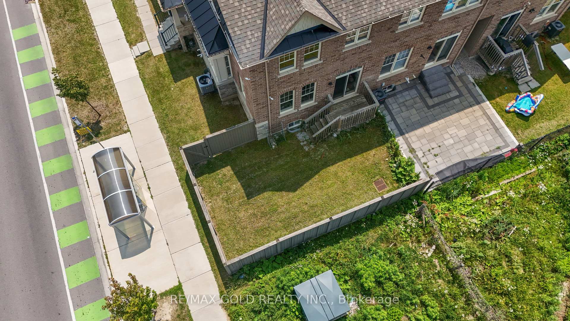 Photo 17 of 324 Veterans Drive, Brampton, Northwest Brampton — HOMEH