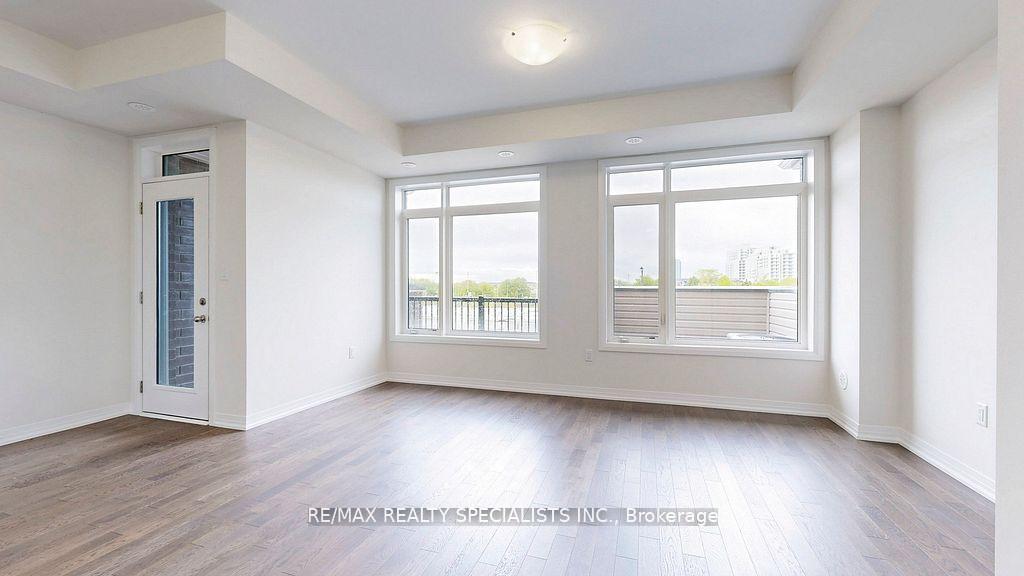 Photo 9 of 18 Monreau Drive, Brampton, Northwest Brampton — HOMEH